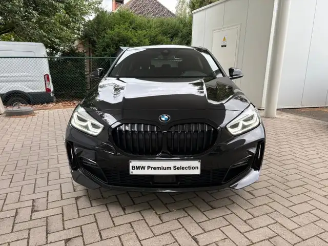 BMW 1 Series view 2