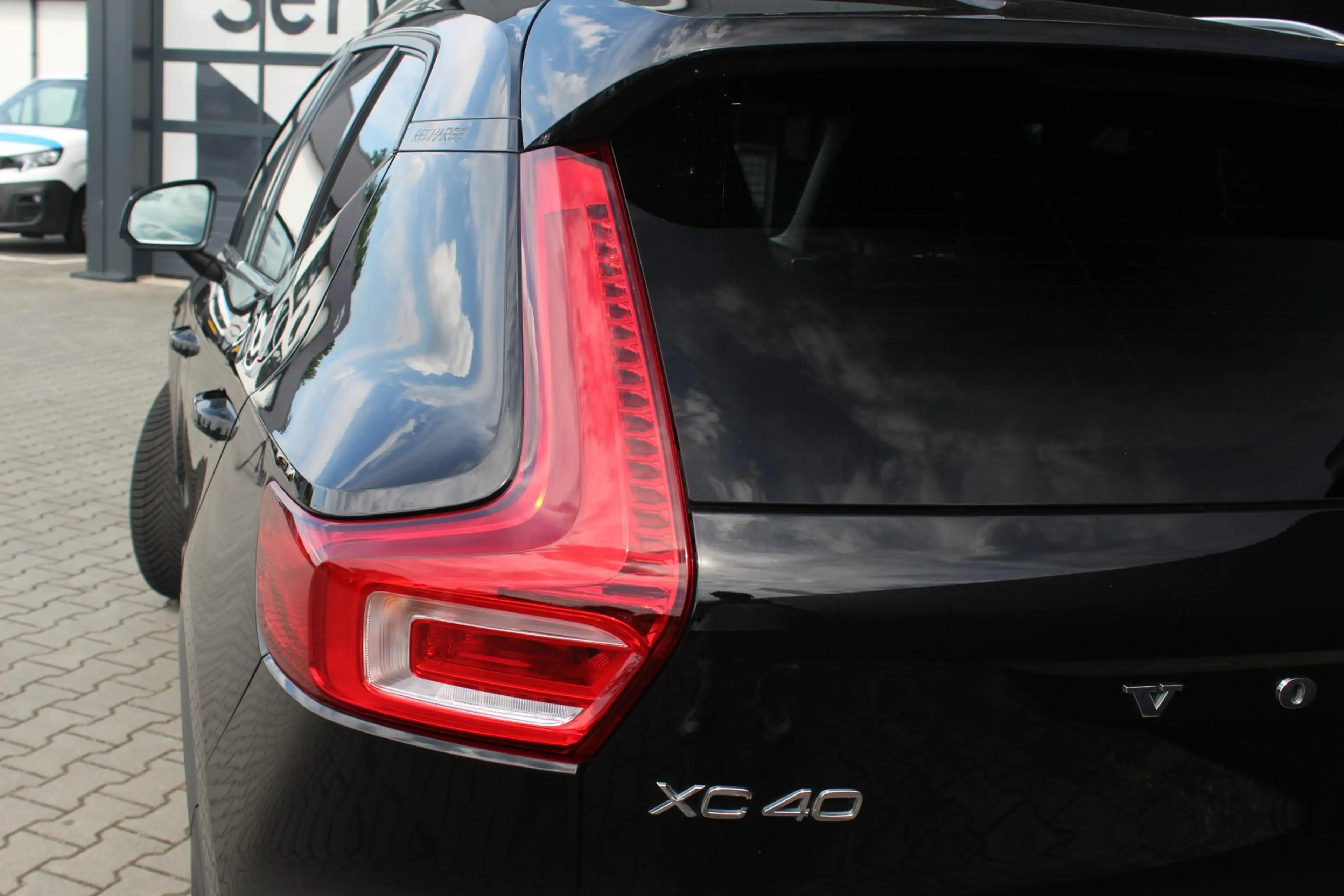 Volvo XC40 1.5 T4 Recharge Inscription Expression | Incl. 12 — photo 9