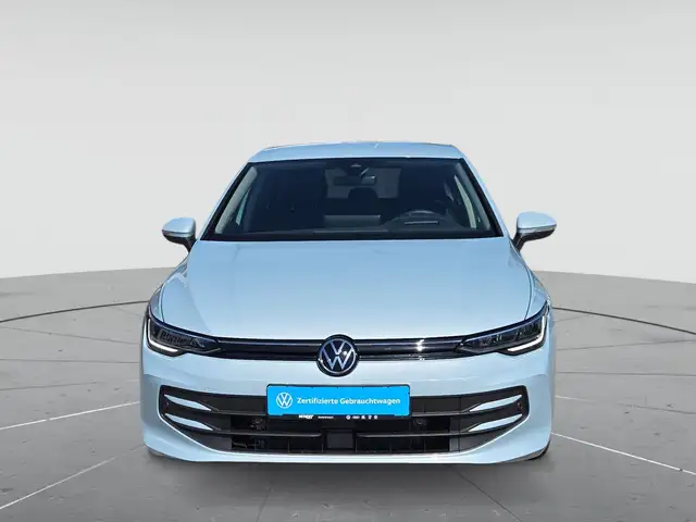 Volkswagen Golf view 2