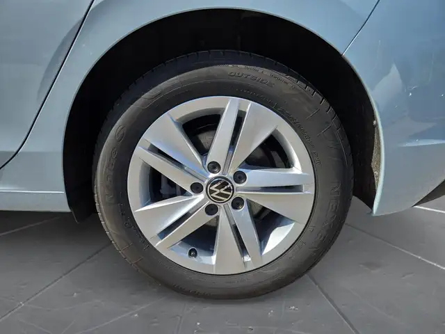 Volkswagen Golf view 15