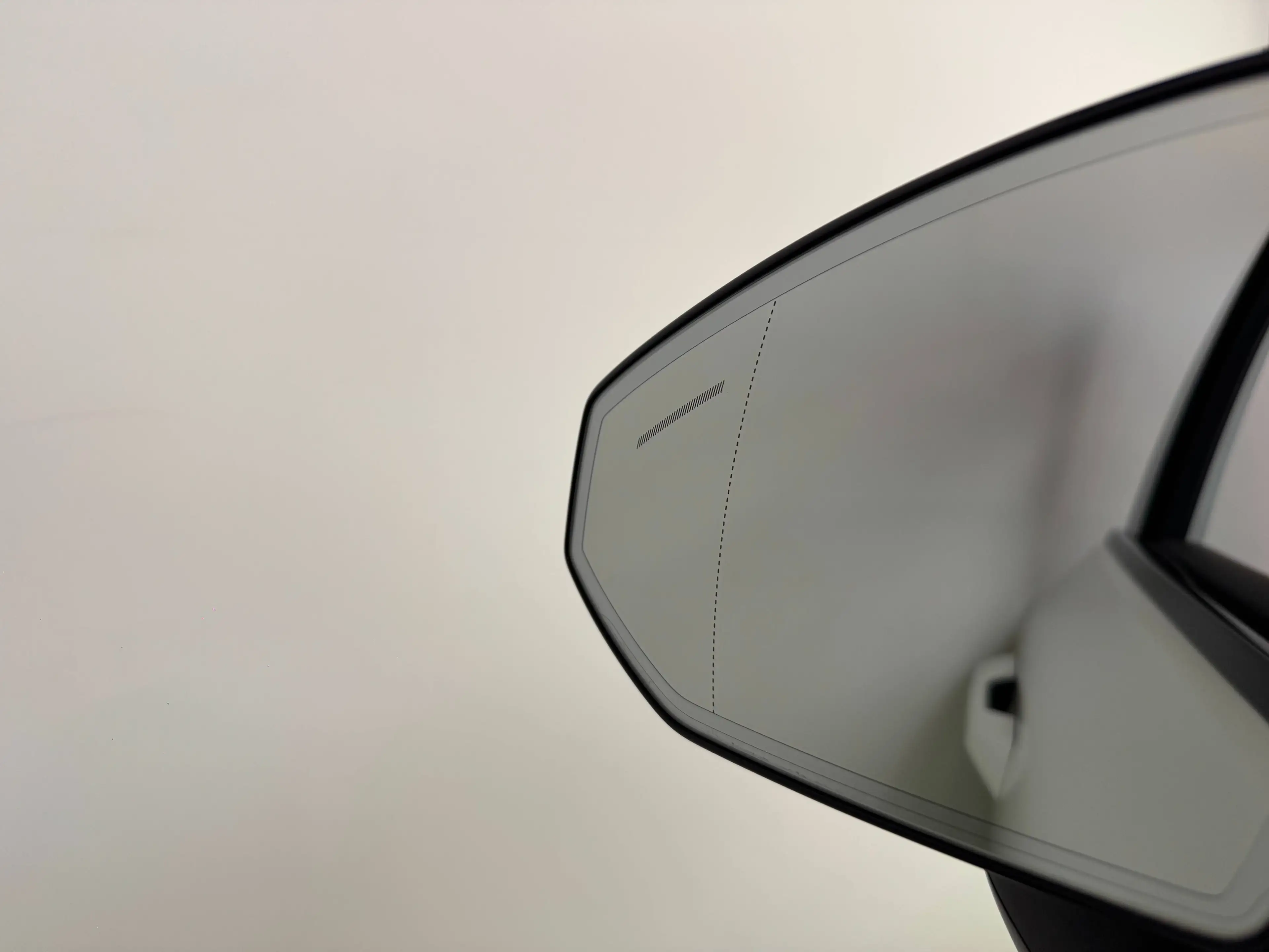 Volvo EX30 69 kWh Single Motor Extended Range Plus — photo 6
