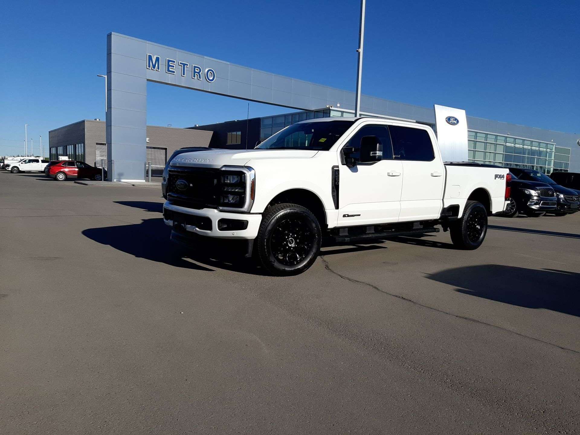 White 2025 Ford F-250 Super Duty Pickup Truck Four-Wheel Drive Automatic
