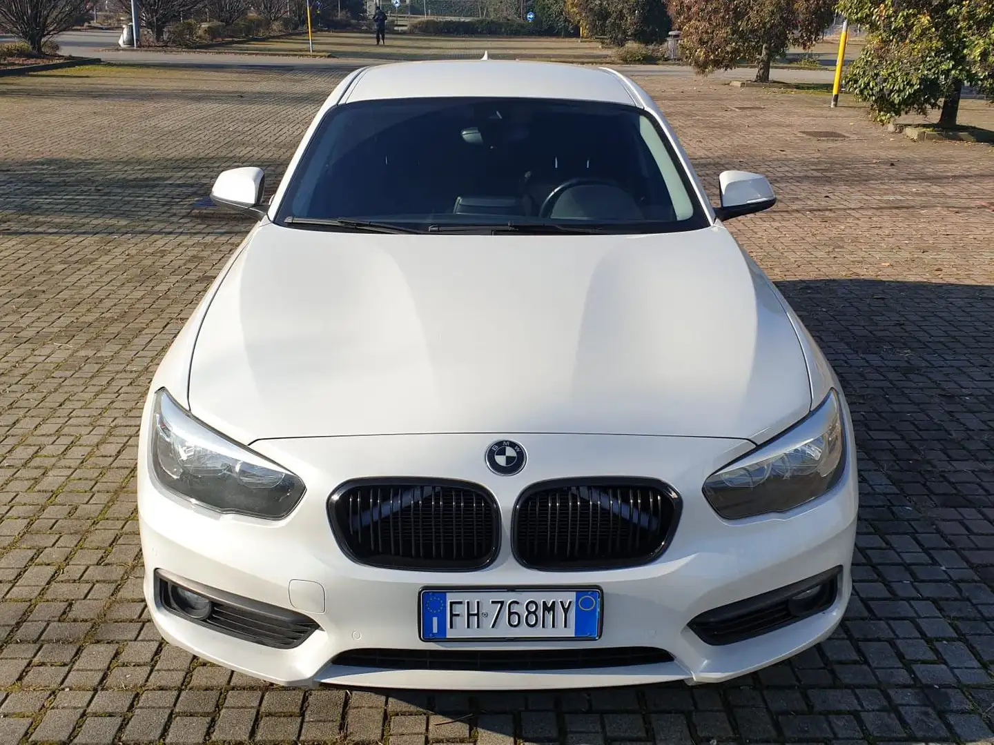 BMW 118 118d 5p Advantage auto Blanc - 1