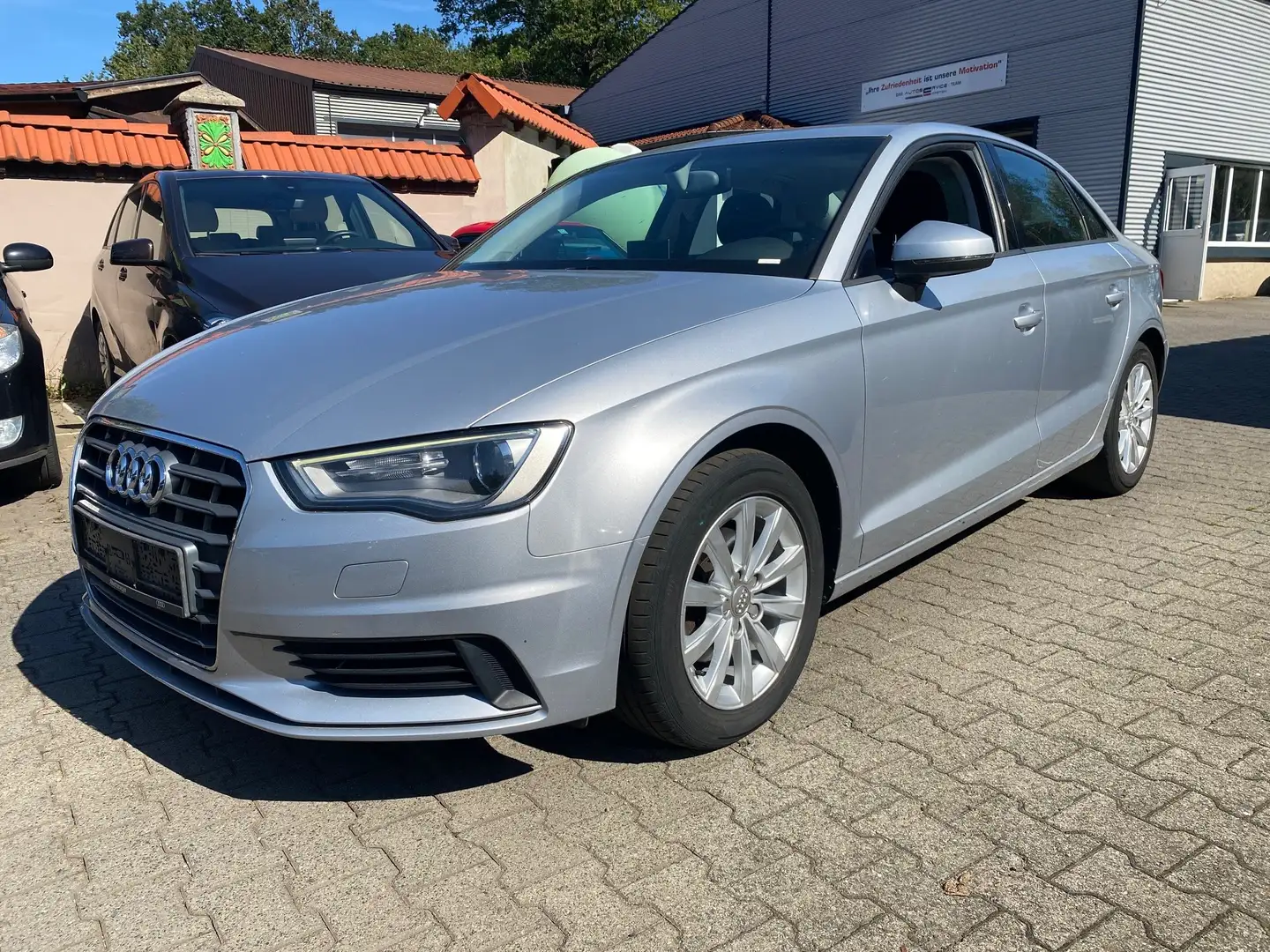 Audi A3 2.0 TDI Scheckheft Xenon Navi SHZ PDC Tuv 12/24 Argent - 1