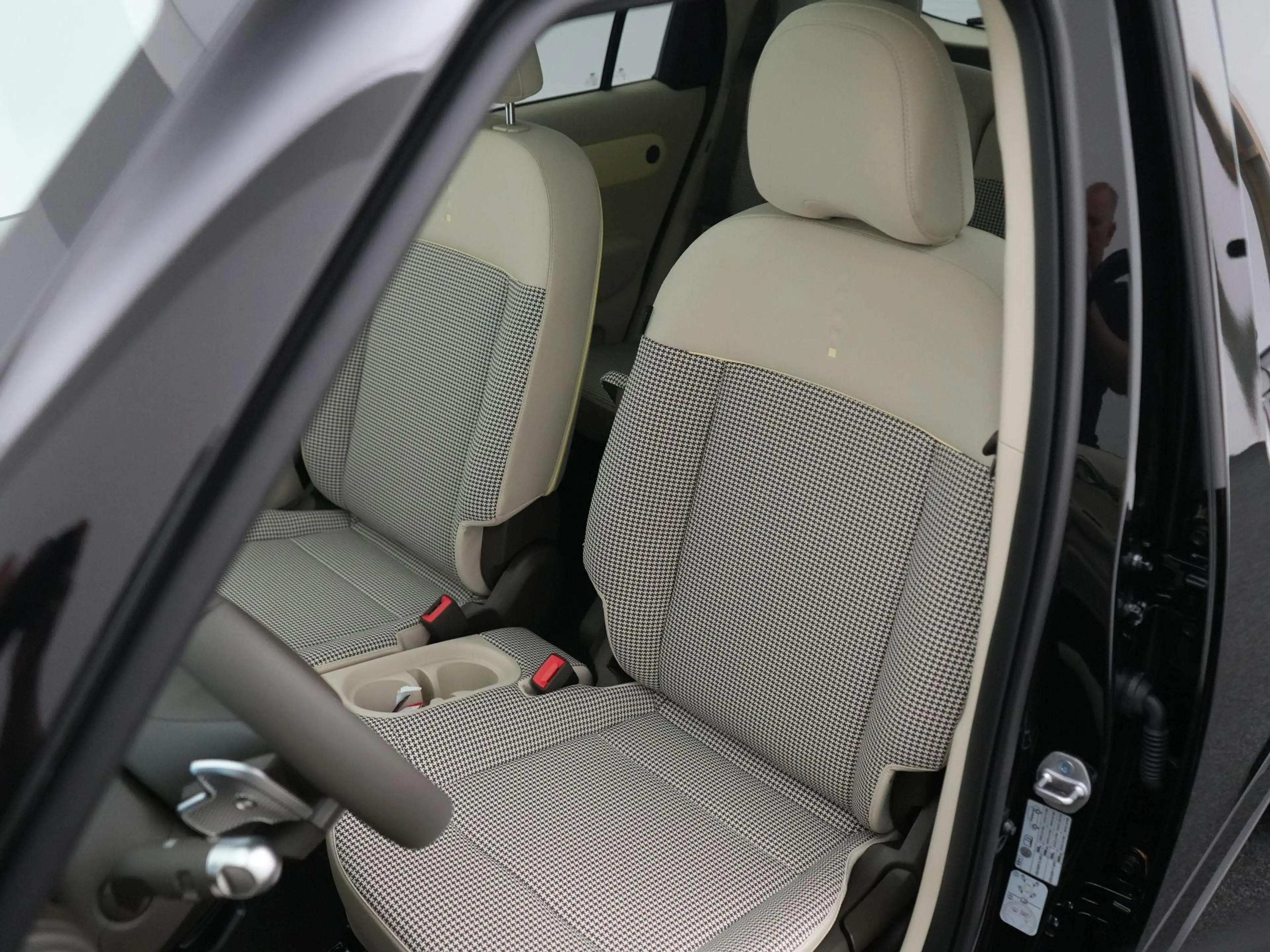 Hyundai Inster Pulse Advanced 42 kWh | UIT VOORRAAD LEVERBAAR | N — photo 7
