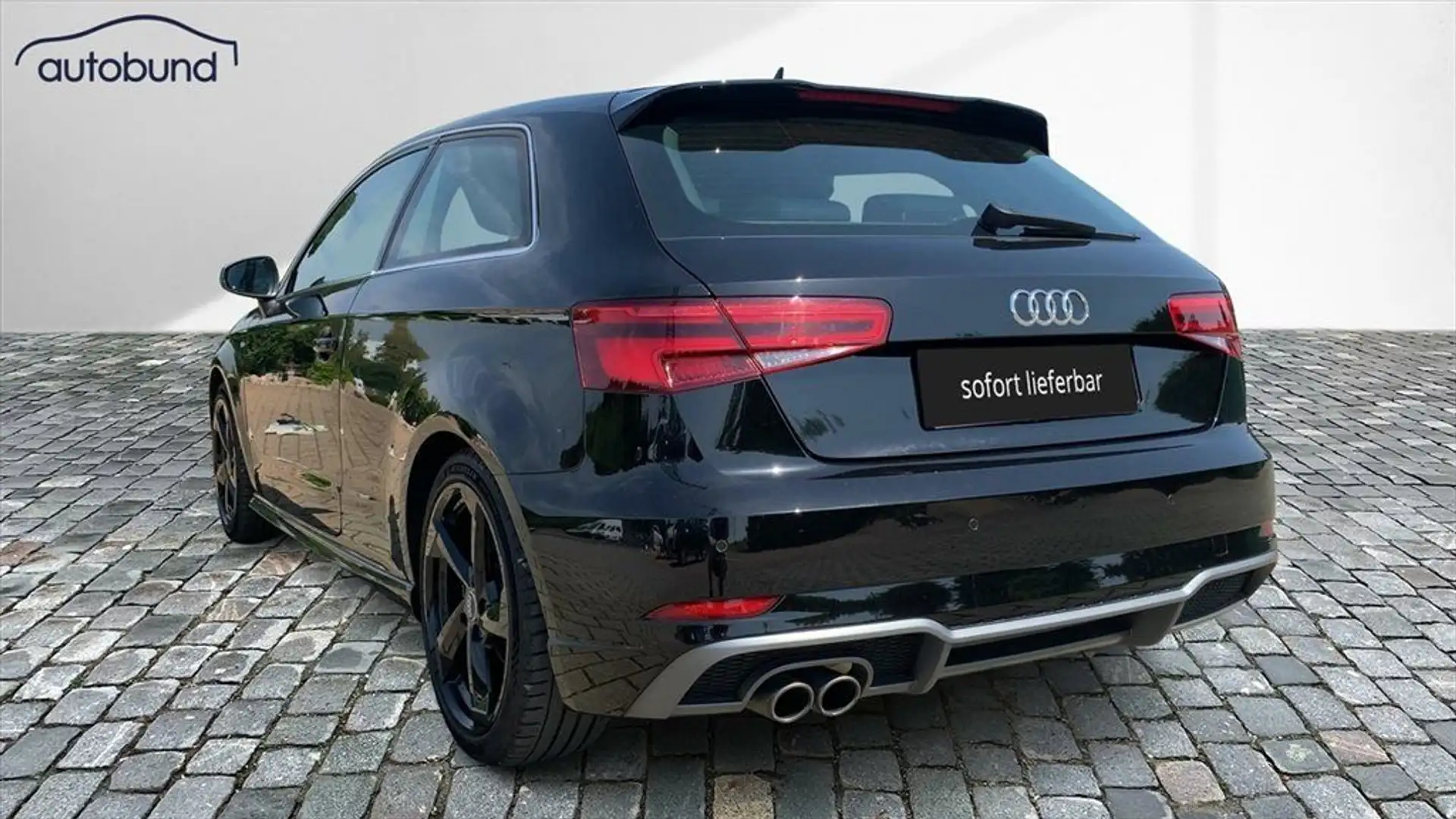 Audi A3 2,0 TFSI Quattro S-Line LED Navi PDC Schwarz - 2