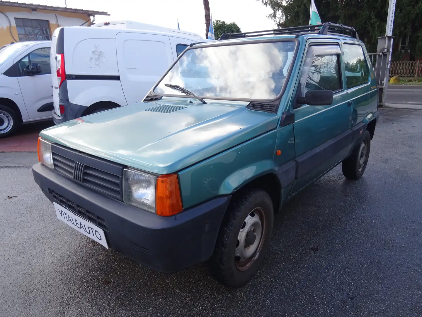 Fiat Panda 1.1 Trekking 4x4 Verde - 1