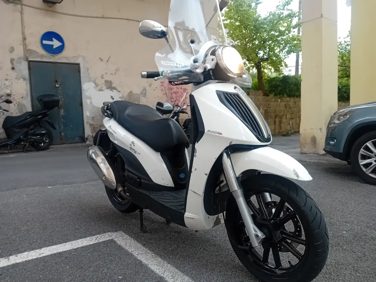 Piaggio Carnaby 300