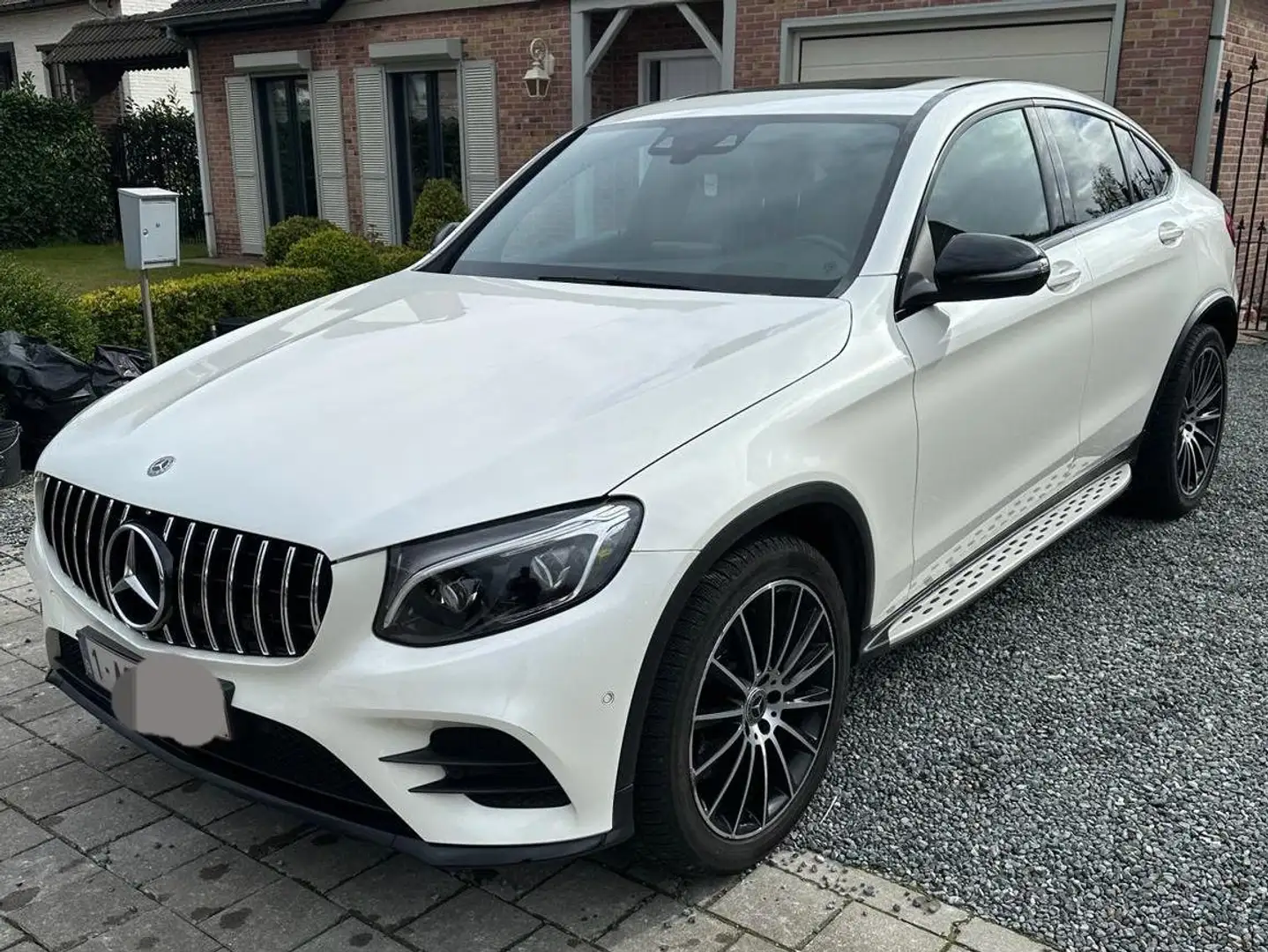 Mercedes-Benz GLC 250 GLC 250 d Coupe 4Matic 9G-TRONIC AMG Line Wit - 1