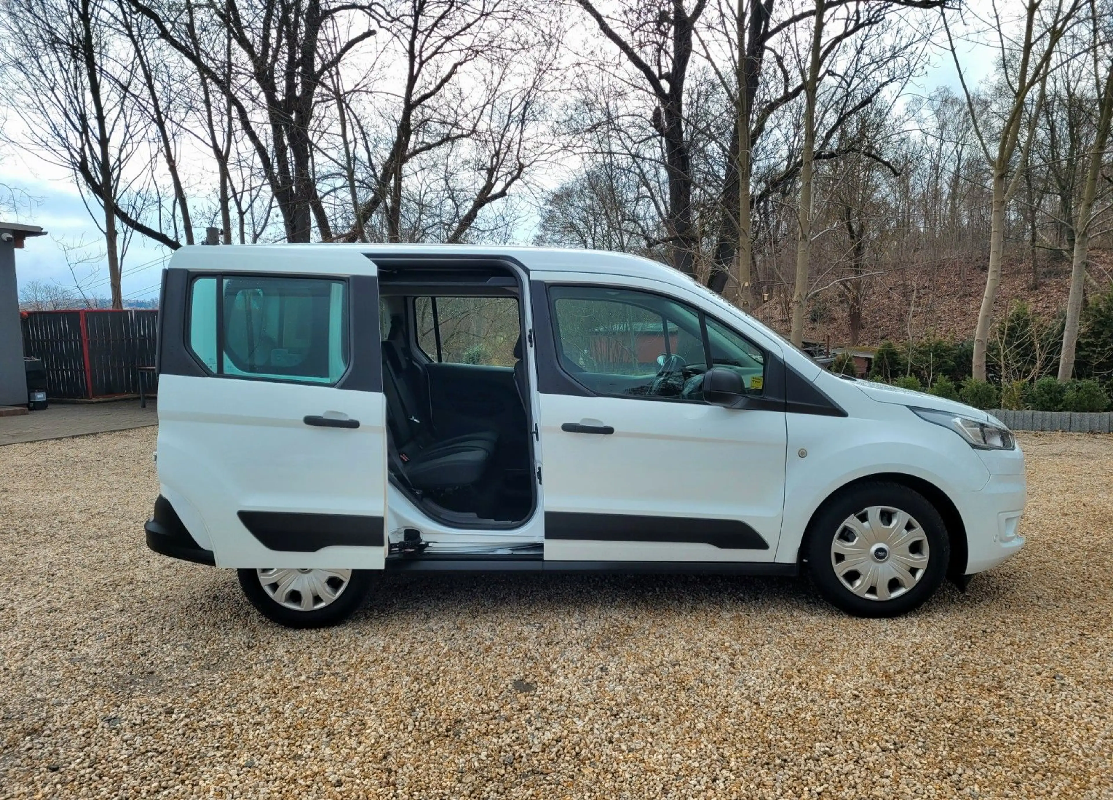 Ford Transit Connect 1.5*Klima*SZH*Temp*PDC* — photo 9