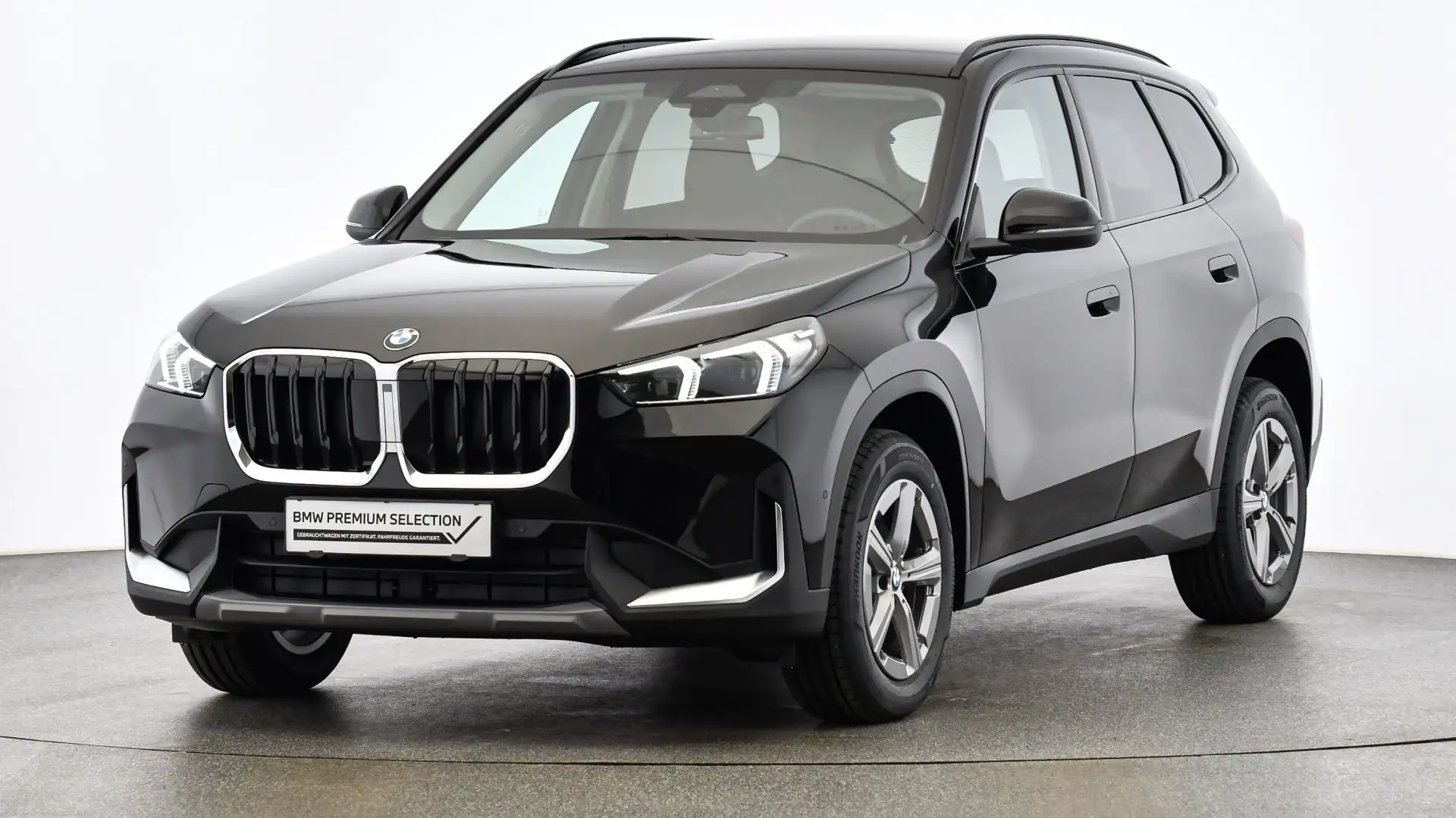 BMW X1 sDrive18d Schwarz - 1