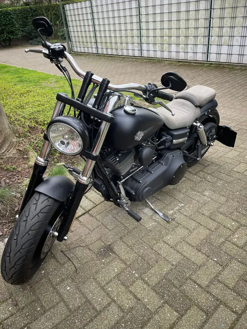 Harley-Davidson Fat Bob FXDF -Umbau von Fred Kodlin Motorcycles- Black - 1