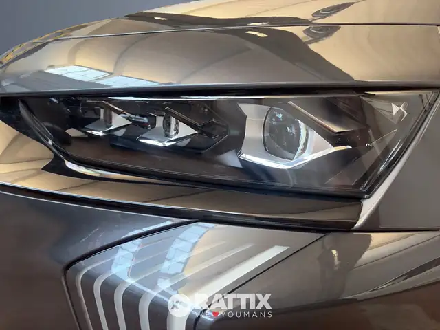 DS Automobiles DS 7 view 3