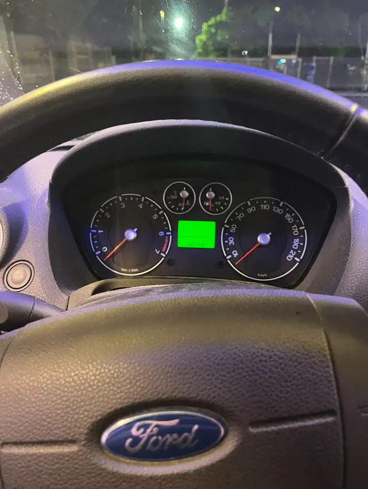 Ford Fiesta 5 portes — photo 5