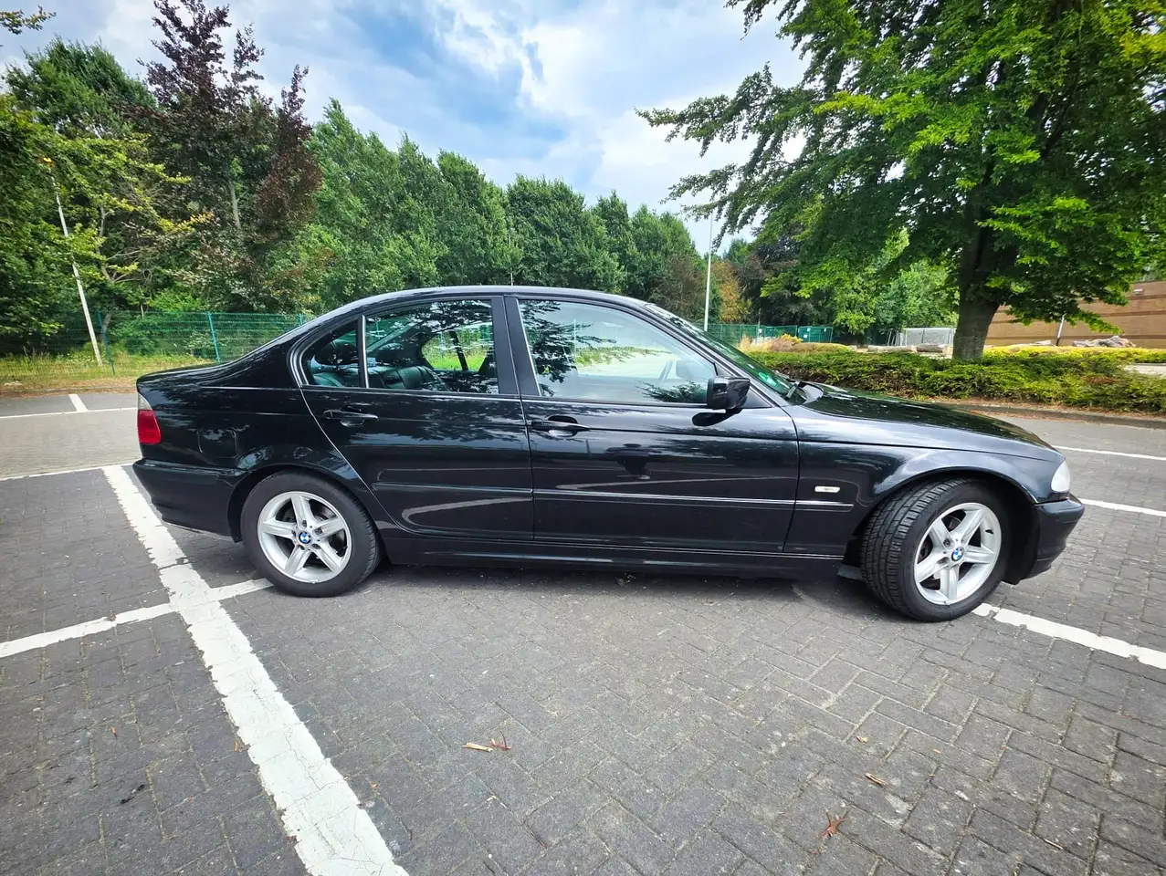 BMW 320i, foto 4