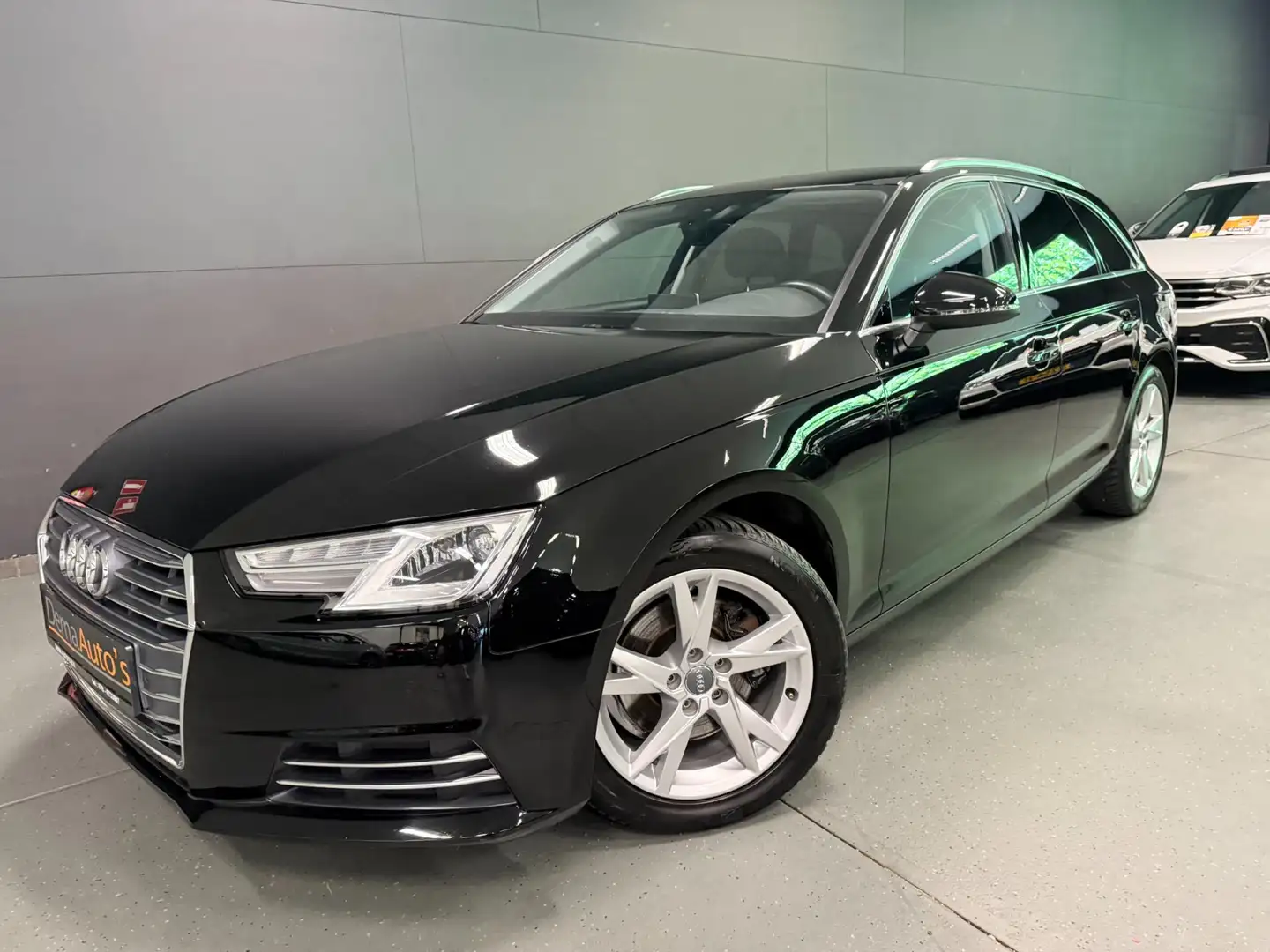 Audi A4 Avant 1.4 TFSI Sport V-COCKPIT/BOSE/LED/CARPLAY/SF Zwart - 2