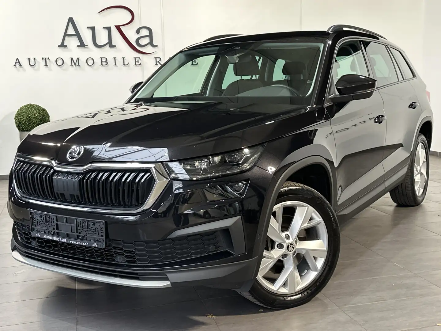 Skoda Kodiaq 2.0 TDI 4x4 DSG Tour NAV+LED+AHK+CARPLAY Noir - 1