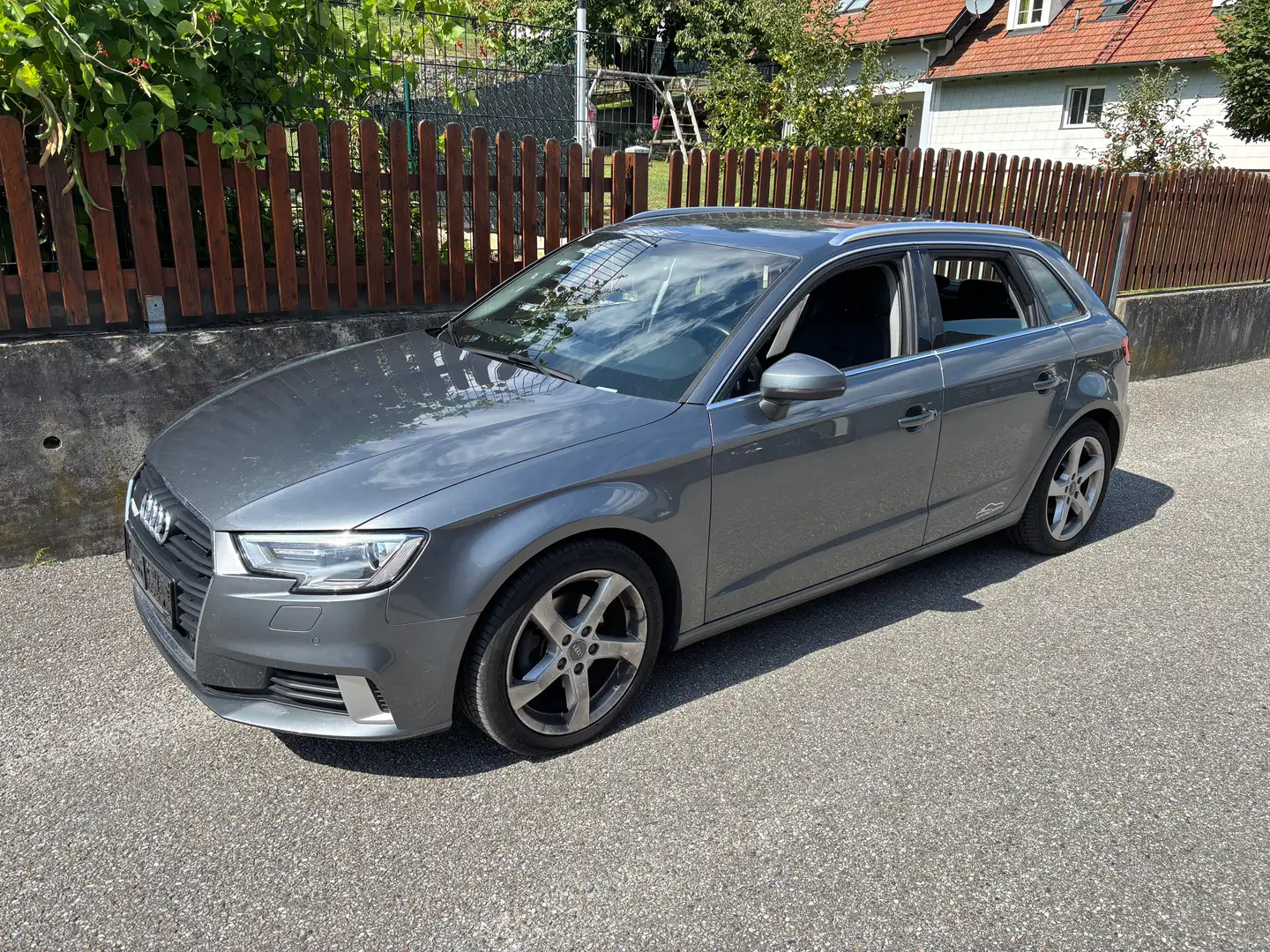 Audi A3 30 TFSI sport - 1