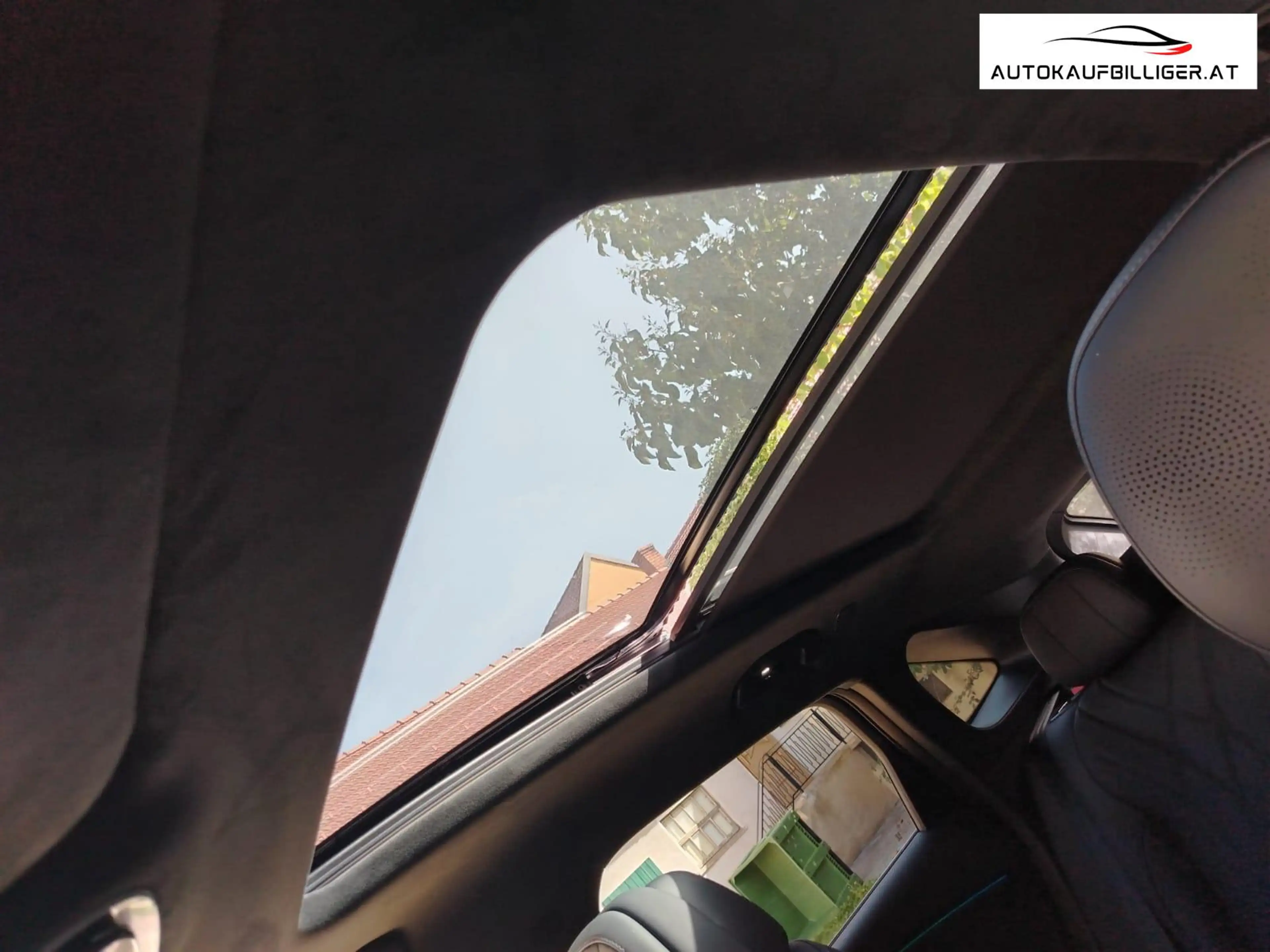 Omoda 9 1.5 PHEV Premium Line — photo 11