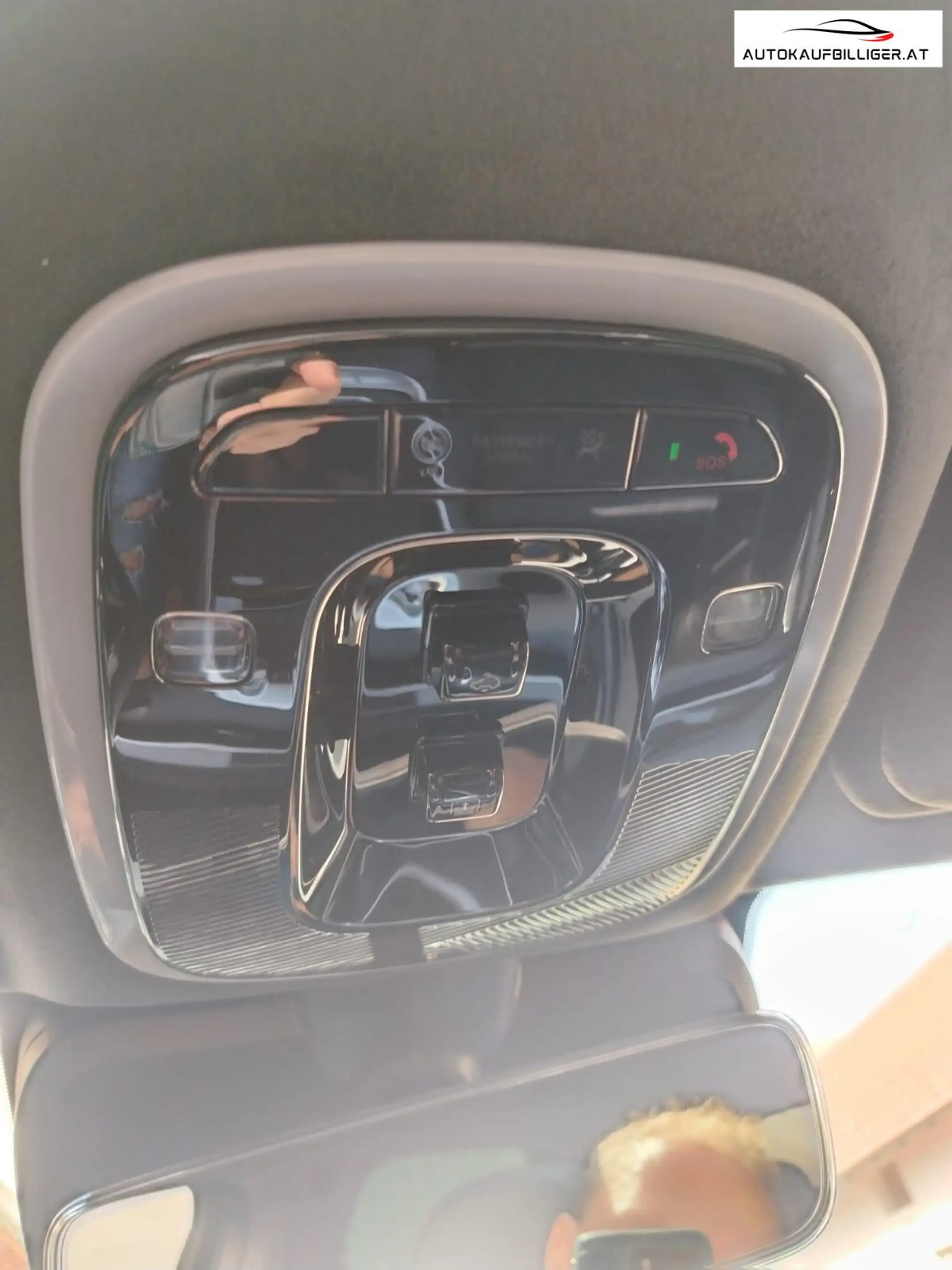 Omoda 9 1.5 PHEV Premium Line — photo 10