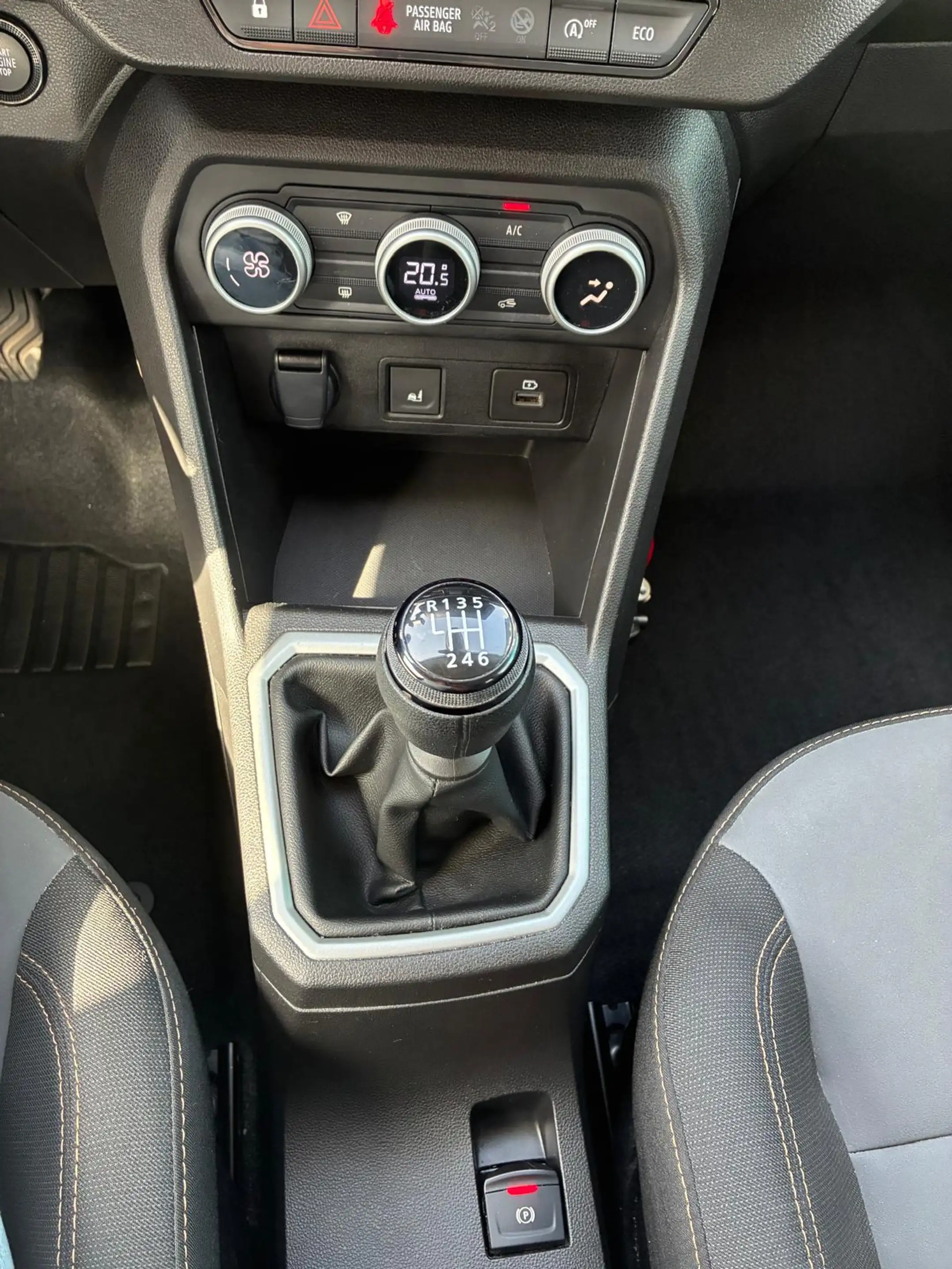 Dacia Sandero Sandero Stepway 1.0 TCe Extreme — photo 8