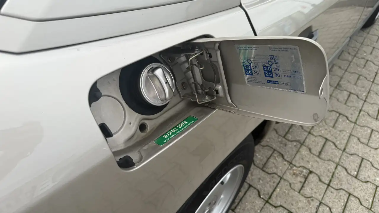 Mercedes-Benz E 230, foto 5
