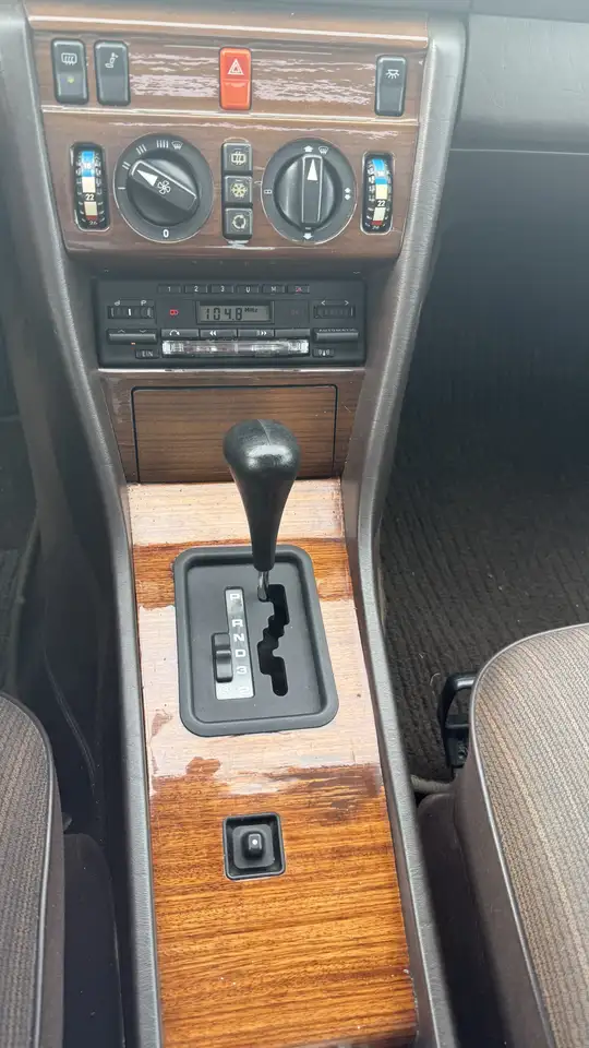 Mercedes-Benz E 230, foto 8