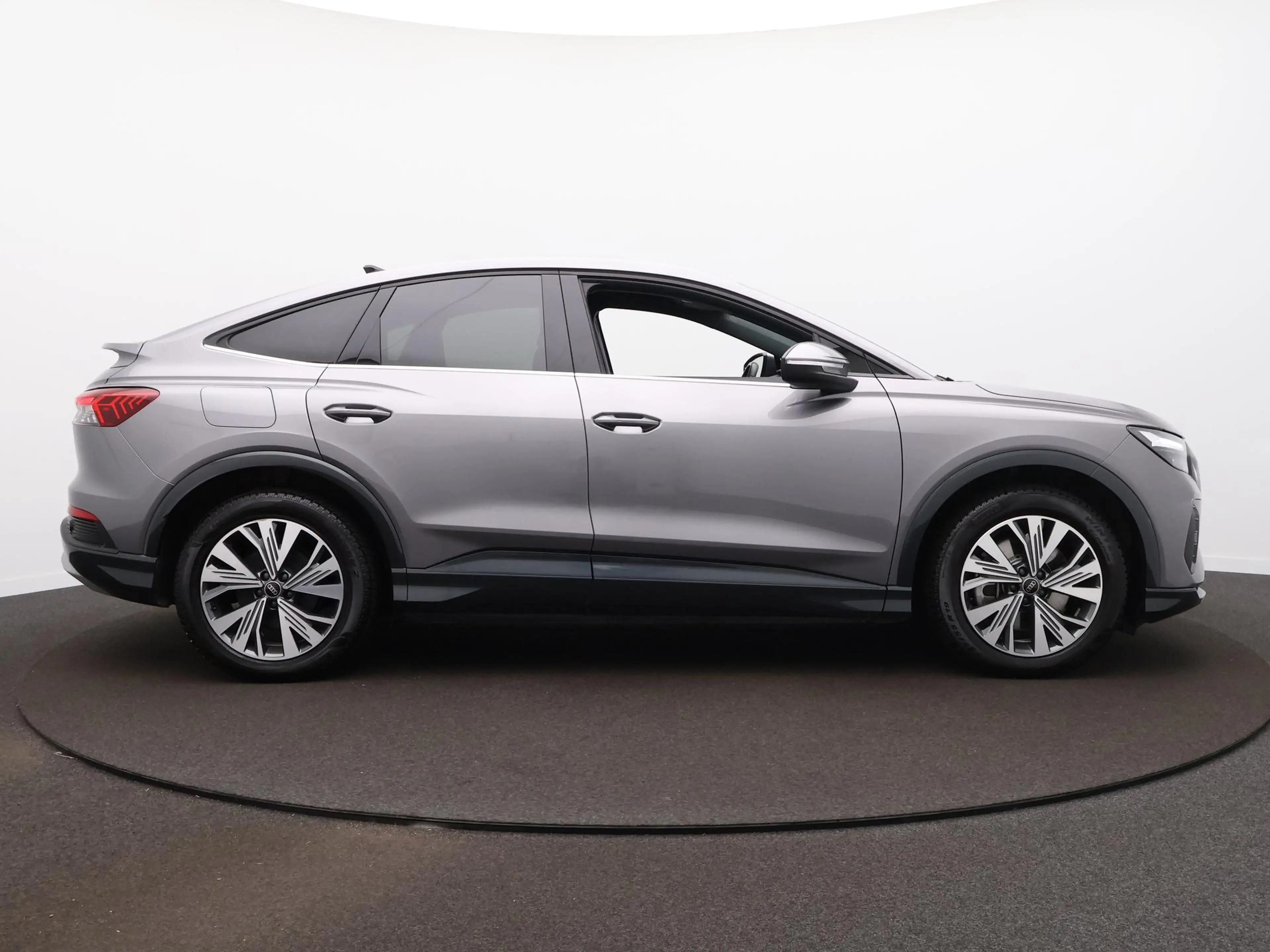 Audi Q4 e-tron Sportback 45 Advanced edition 82 kWh | Adap. Cruis — photo 5