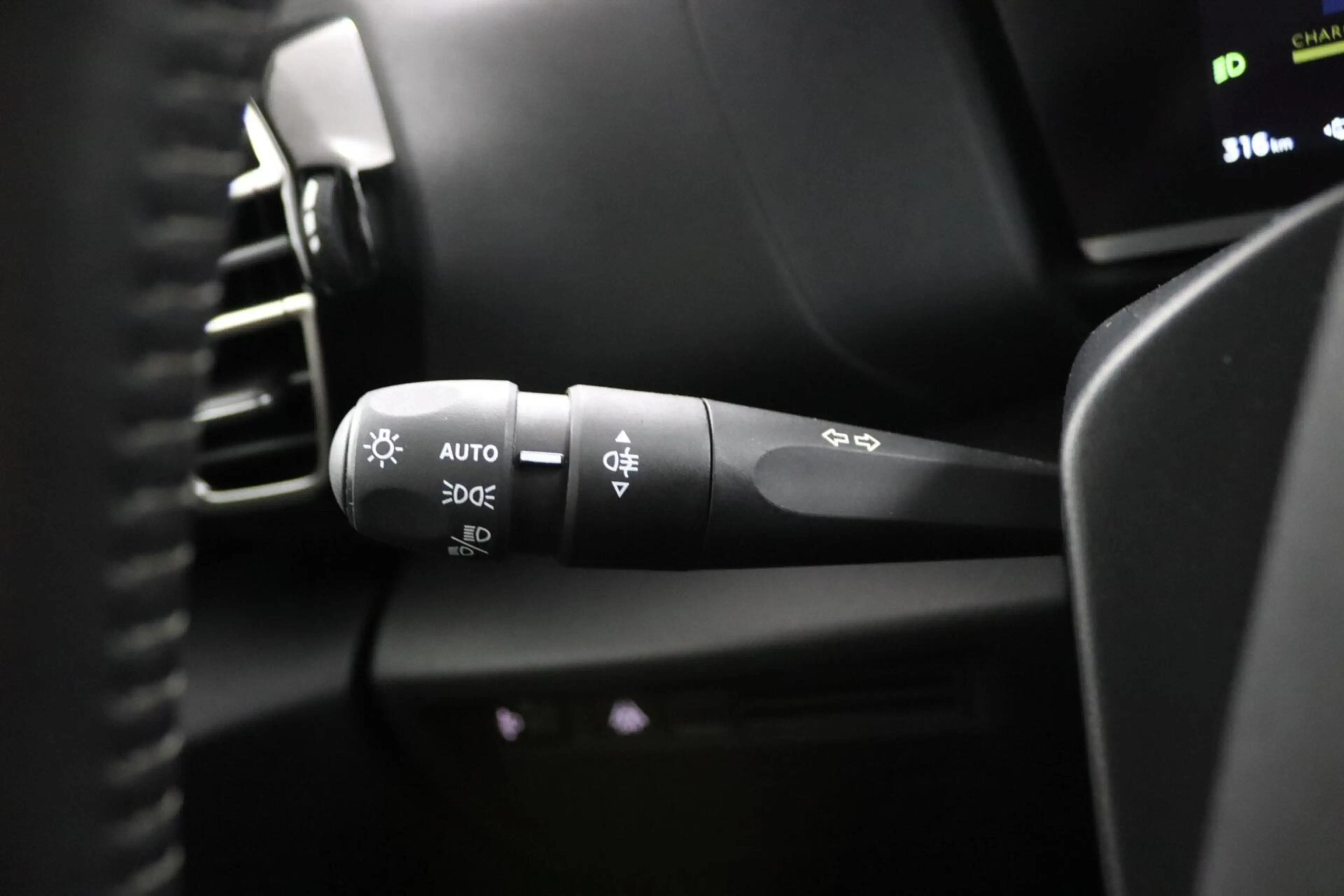 Citroen E-C4 Electric You 50 kWh — photo 25