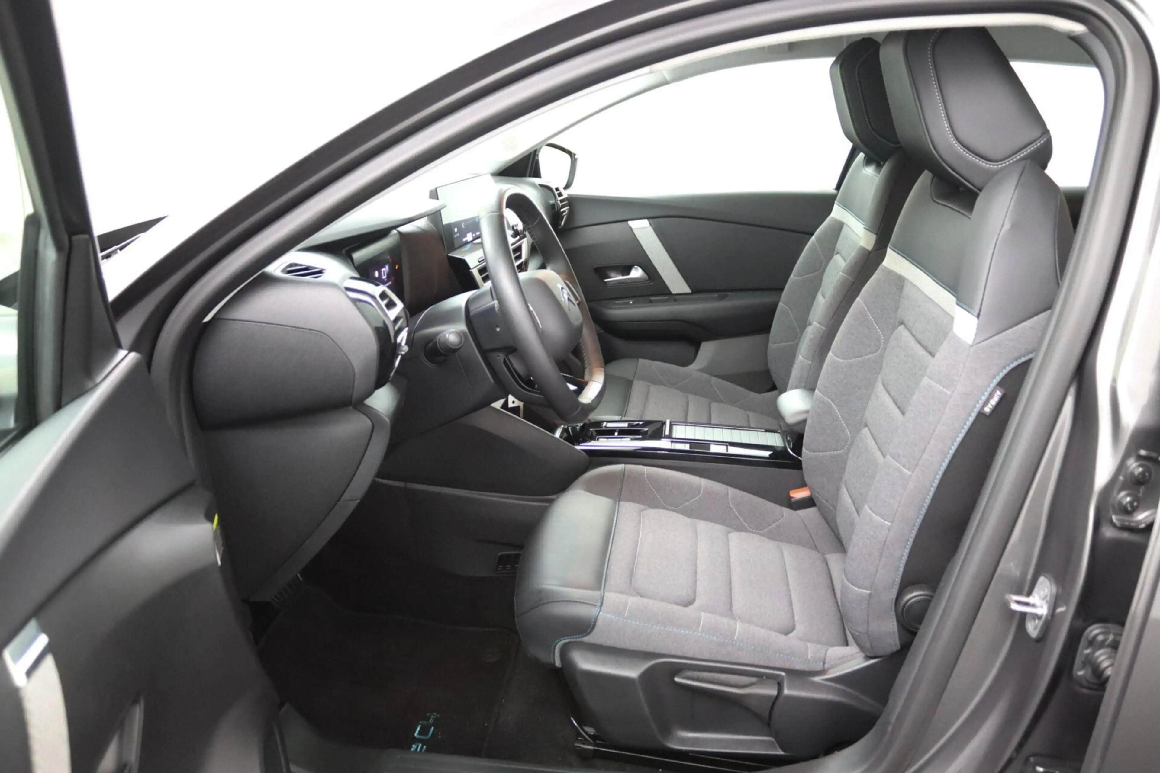 Citroen E-C4 Electric You 50 kWh — photo 4