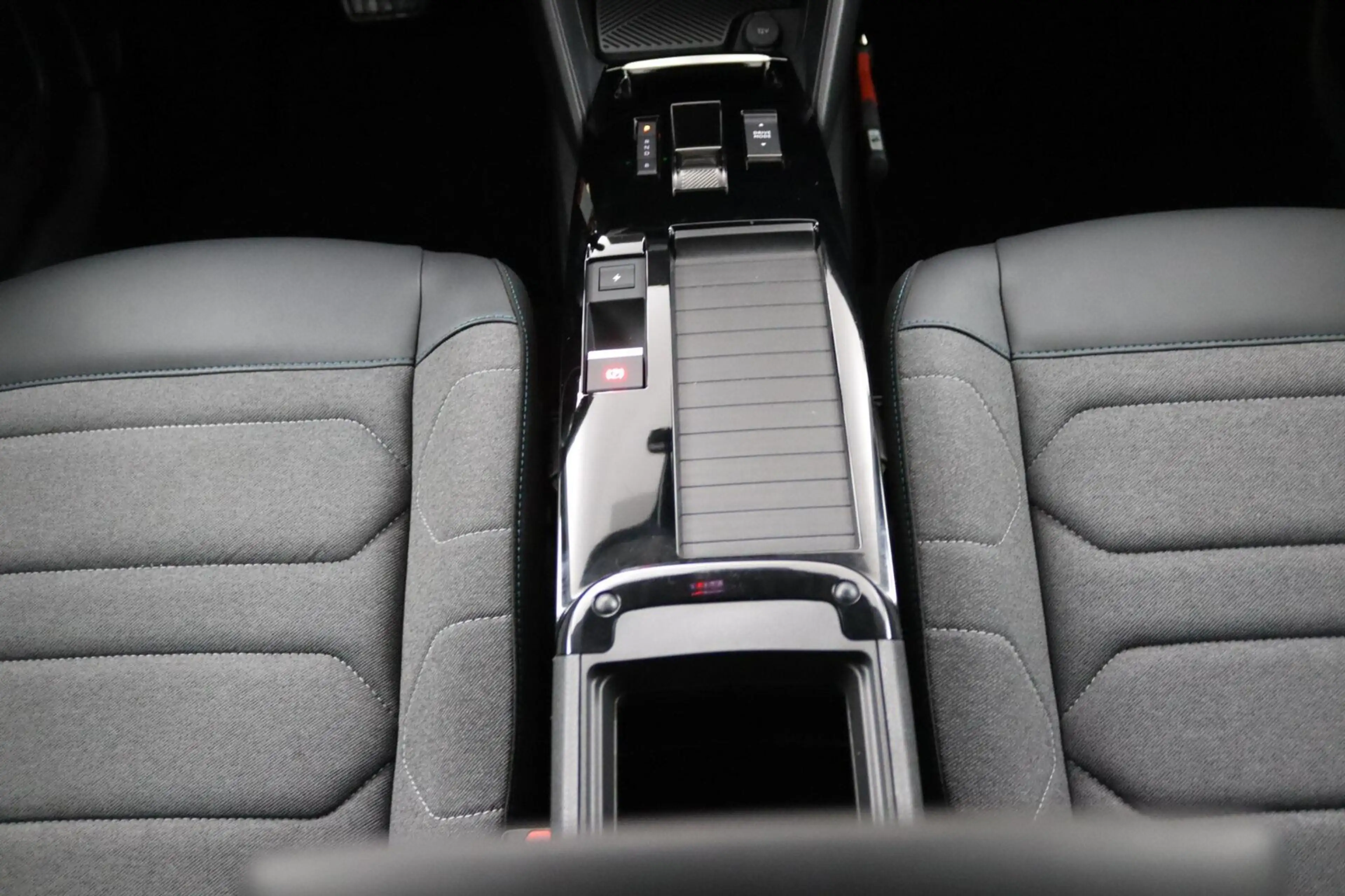 Citroen E-C4 Electric You 50 kWh — photo 11