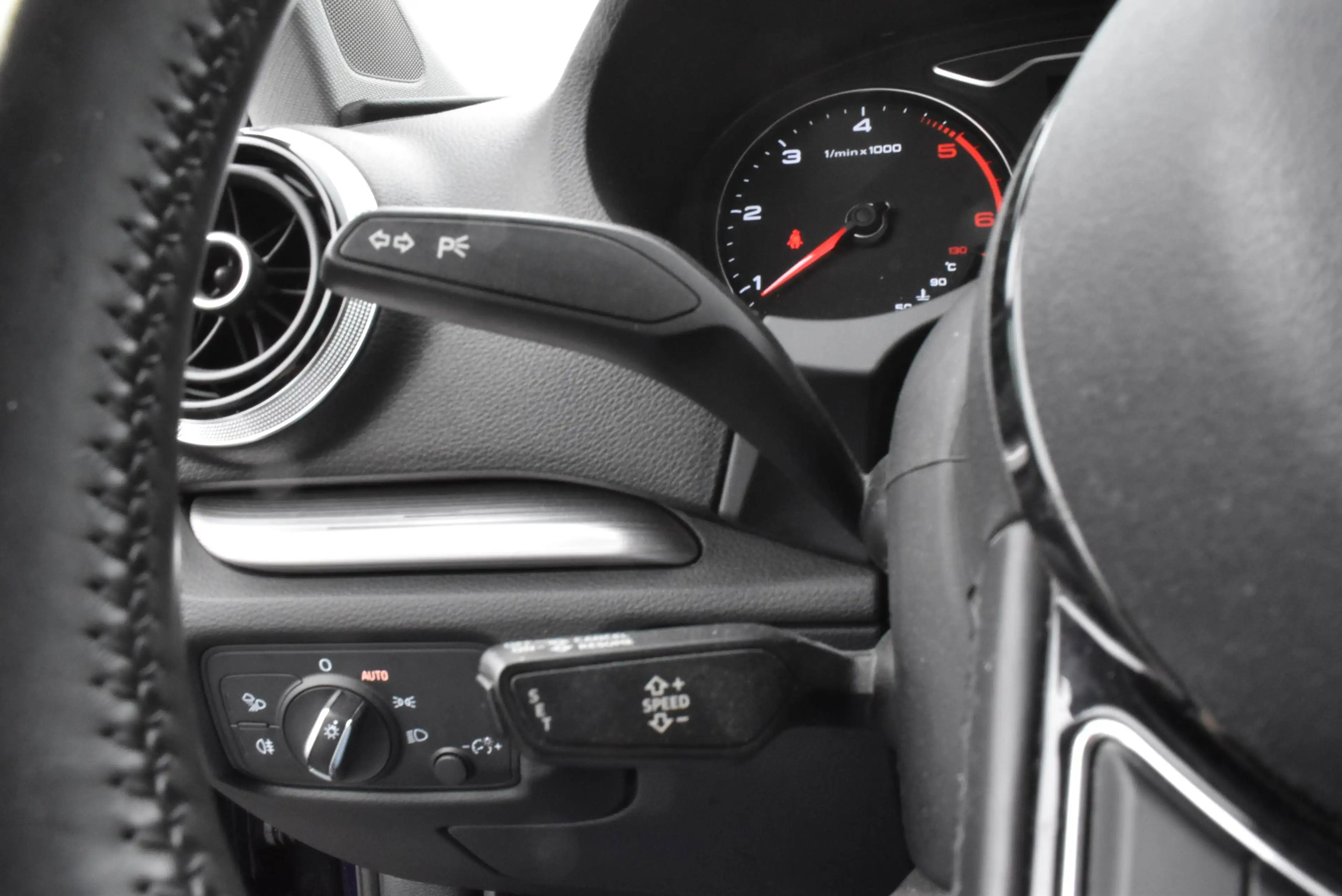 Audi A3 1.6 TDi Design Pack Sport Xenon ***12M GARANTIE*** — photo 14