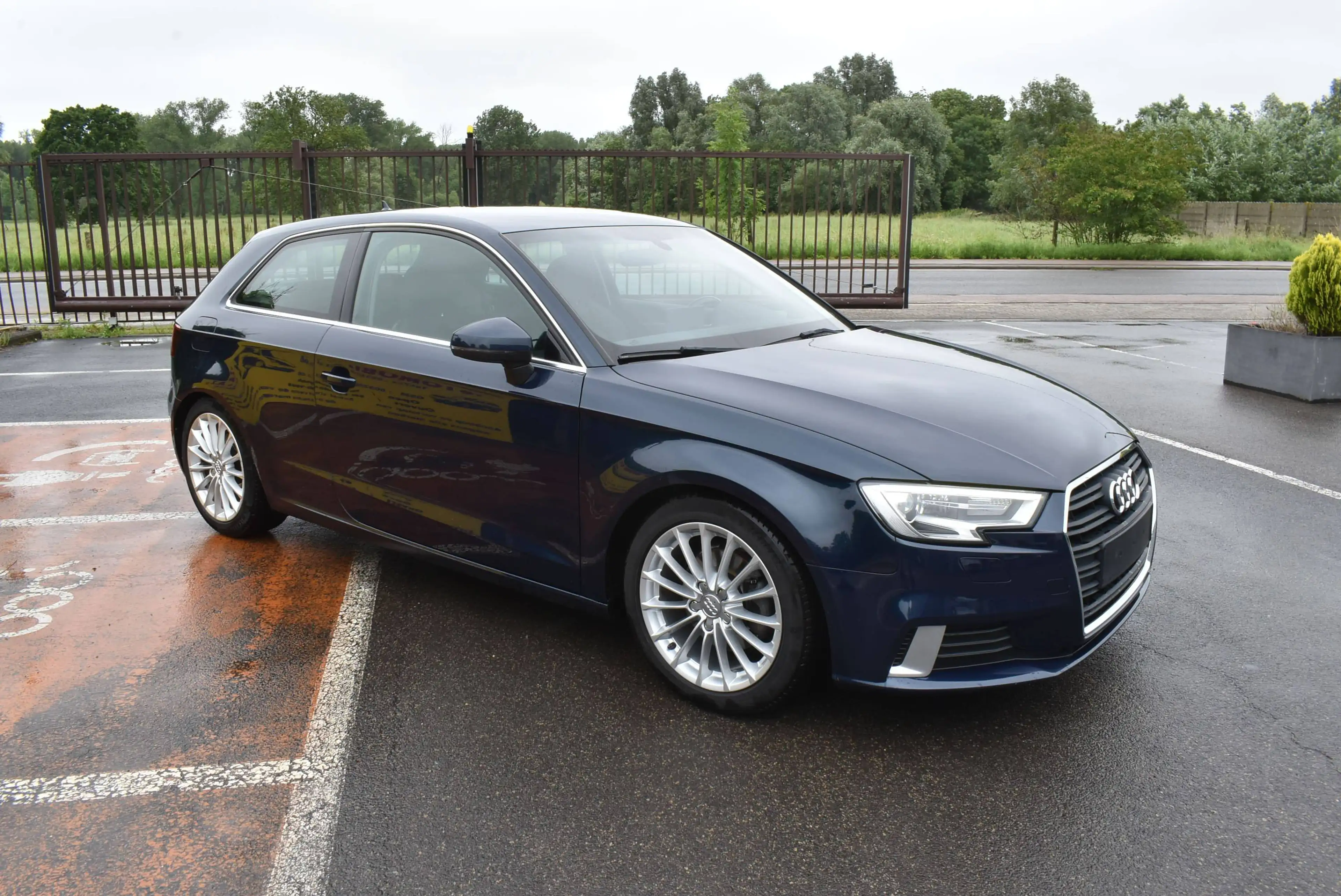 Audi A3 1.6 TDi Design Pack Sport Xenon ***12M GARANTIE*** — photo 7