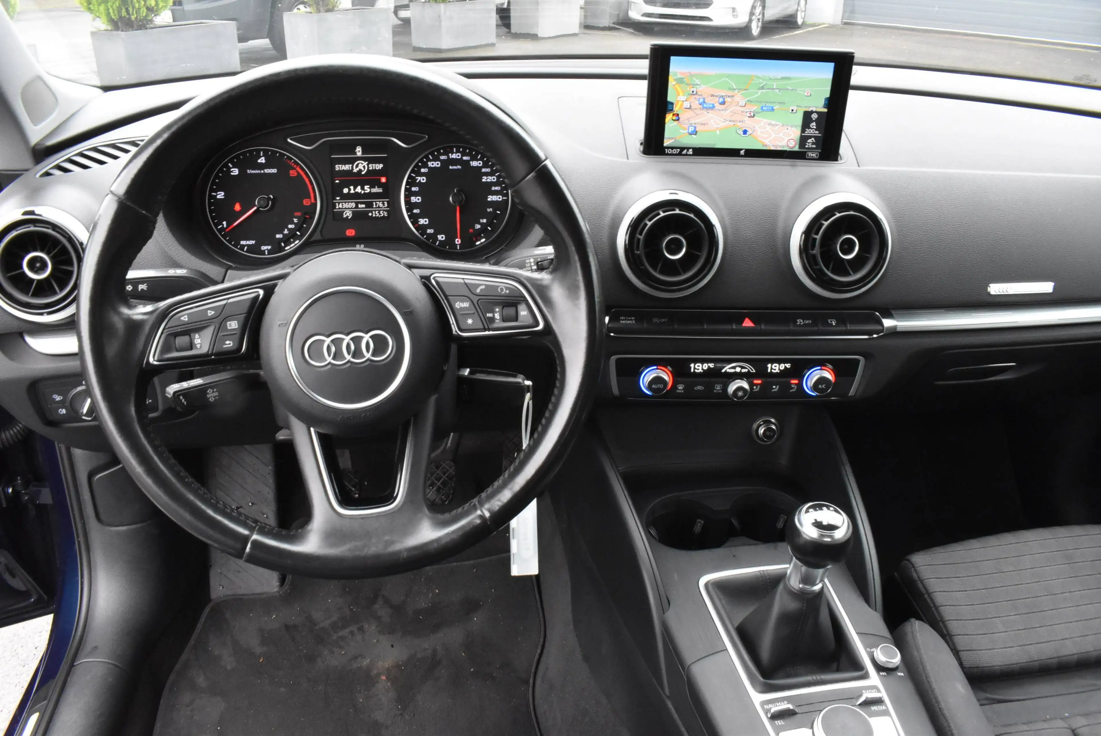 Audi A3 1.6 TDi Design Pack Sport Xenon ***12M GARANTIE*** — photo 9