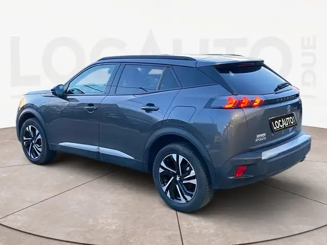 Peugeot 2008 view 5