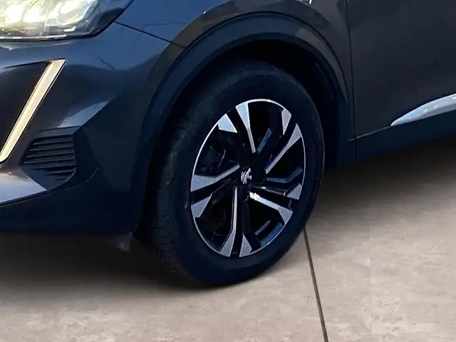Peugeot 2008 view 15