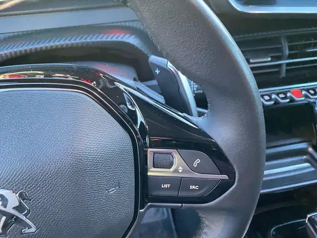 Peugeot 2008 view 13