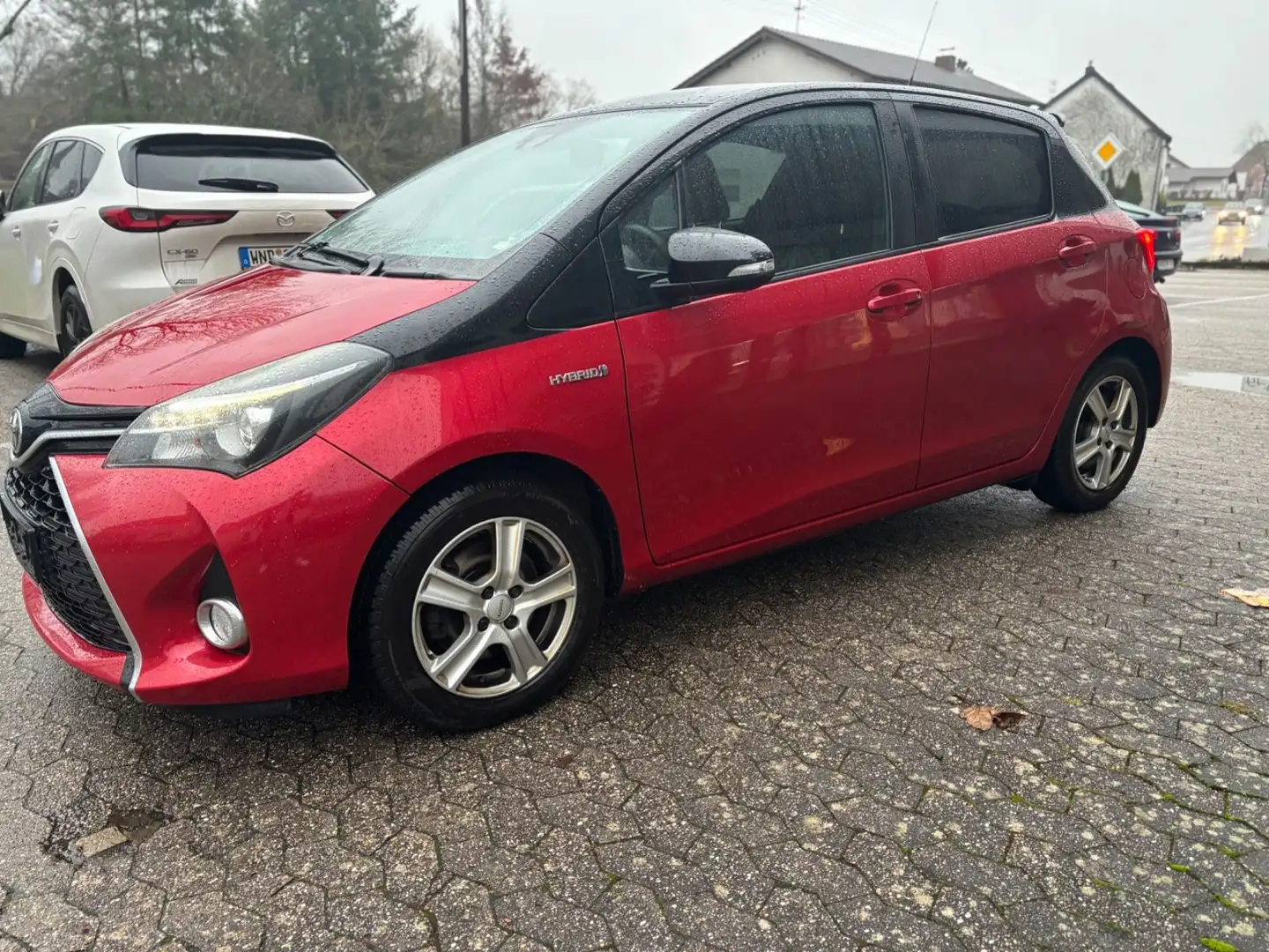 Toyota Yaris Style Hybrid*1 HAND*NAVI*LEDER*KAMERA* Rot - 2