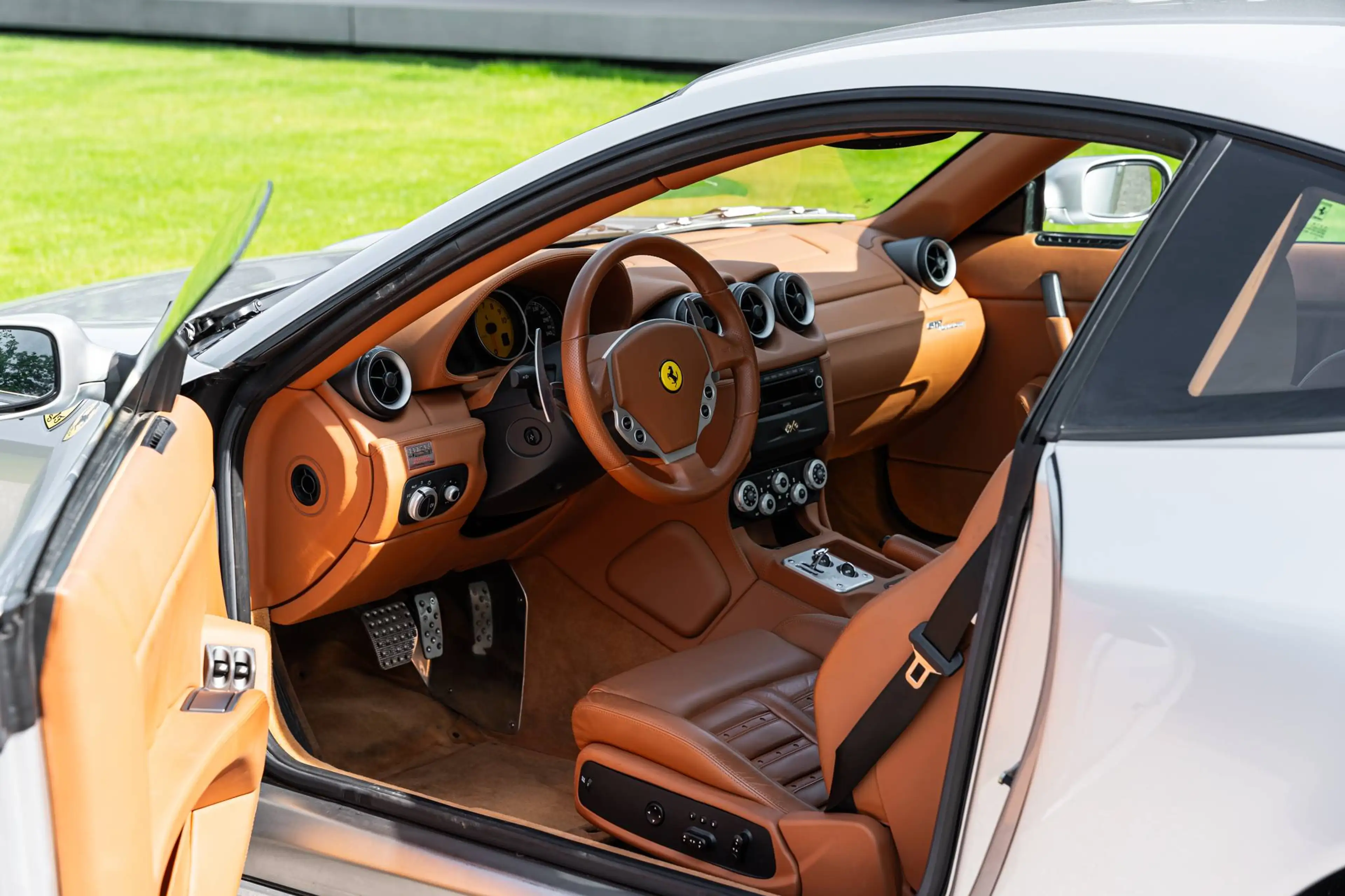 Ferrari 612 SCAGLIETTI / BELGIAN CAR / 2 OWNERS / ARGENTO NURURGRING — photo 15
