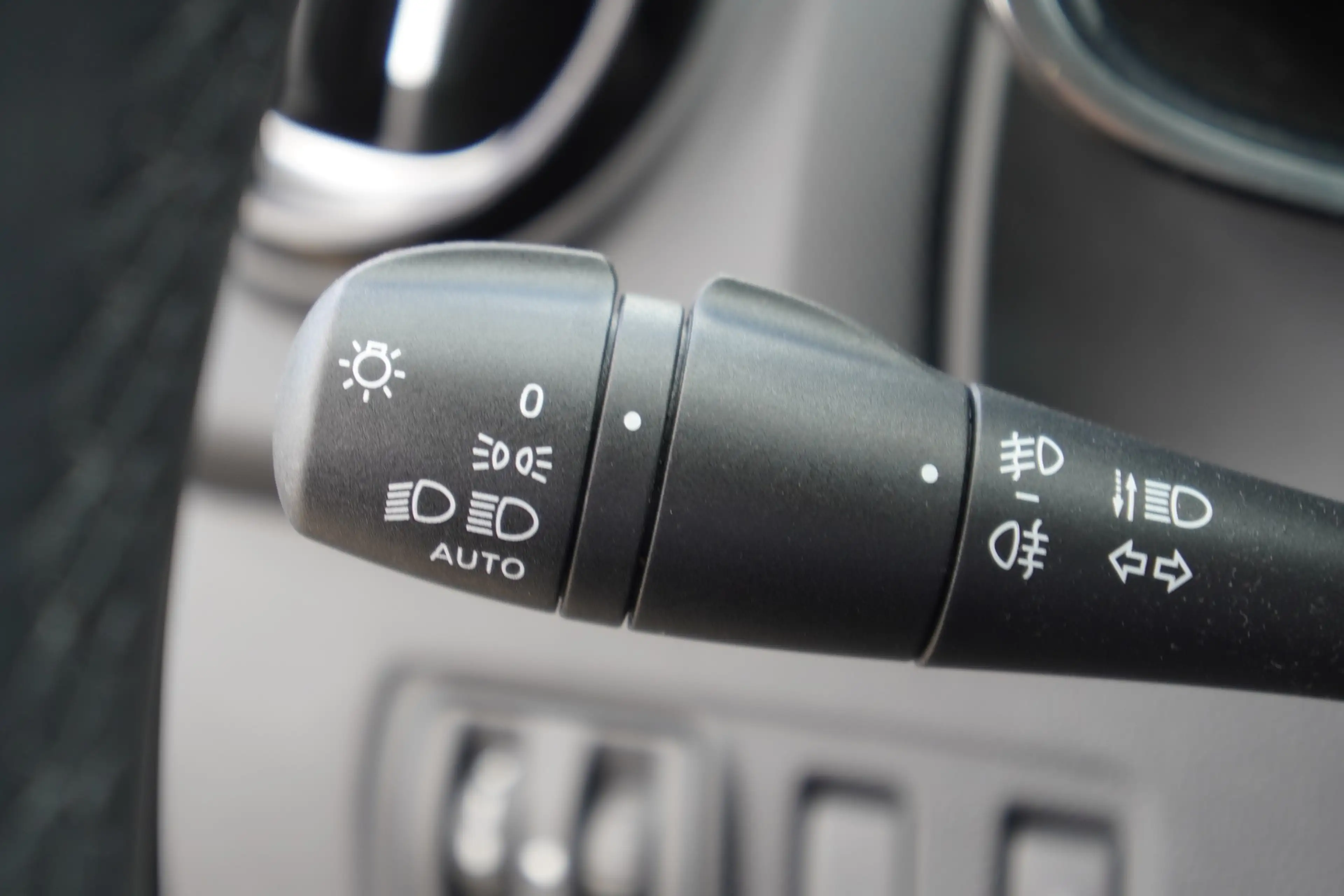 Renault Clio Grandtour 0.9 TCE Limited LED Navi Tempomat — photo 24