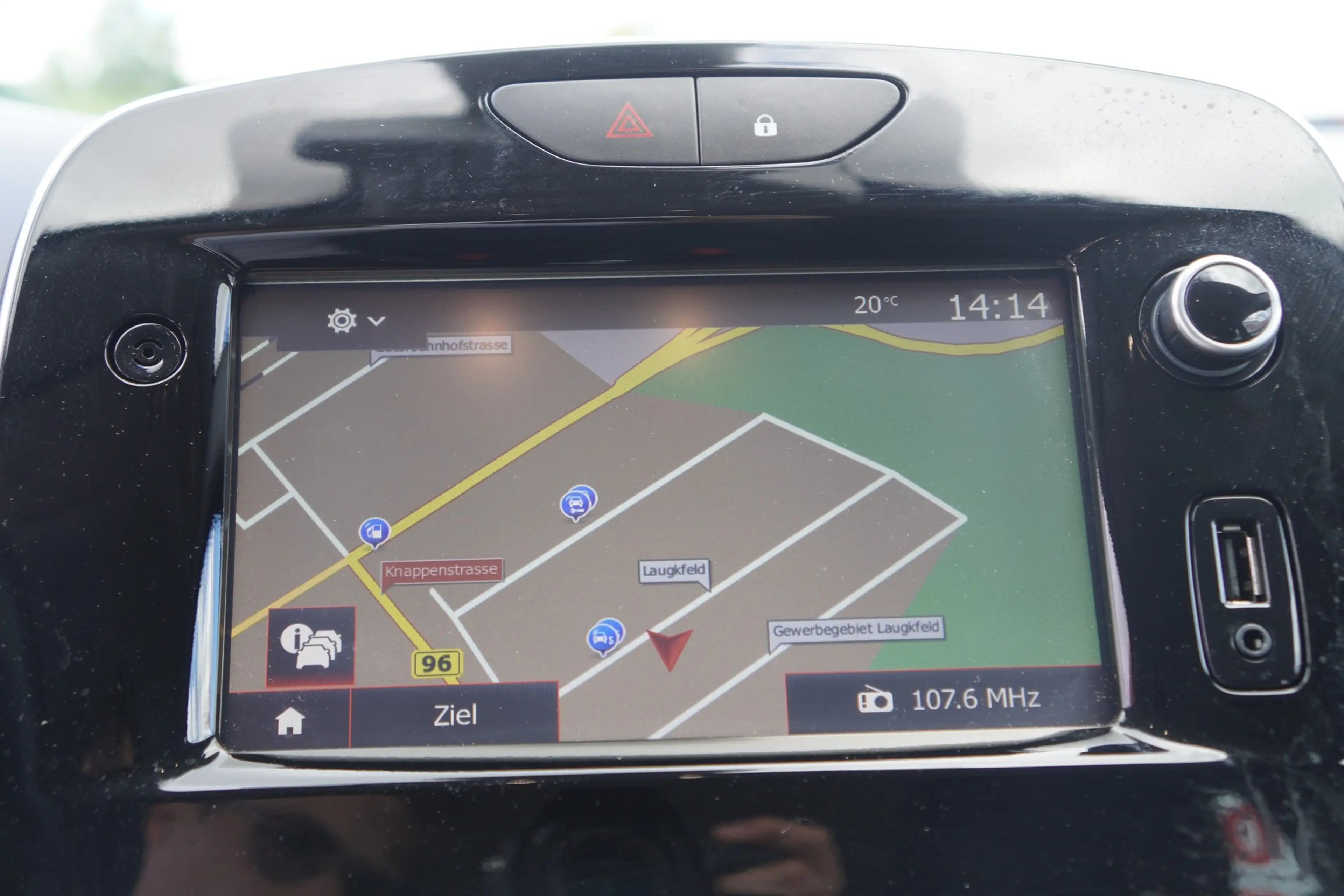 Renault Clio Grandtour 0.9 TCE Limited LED Navi Tempomat — photo 17
