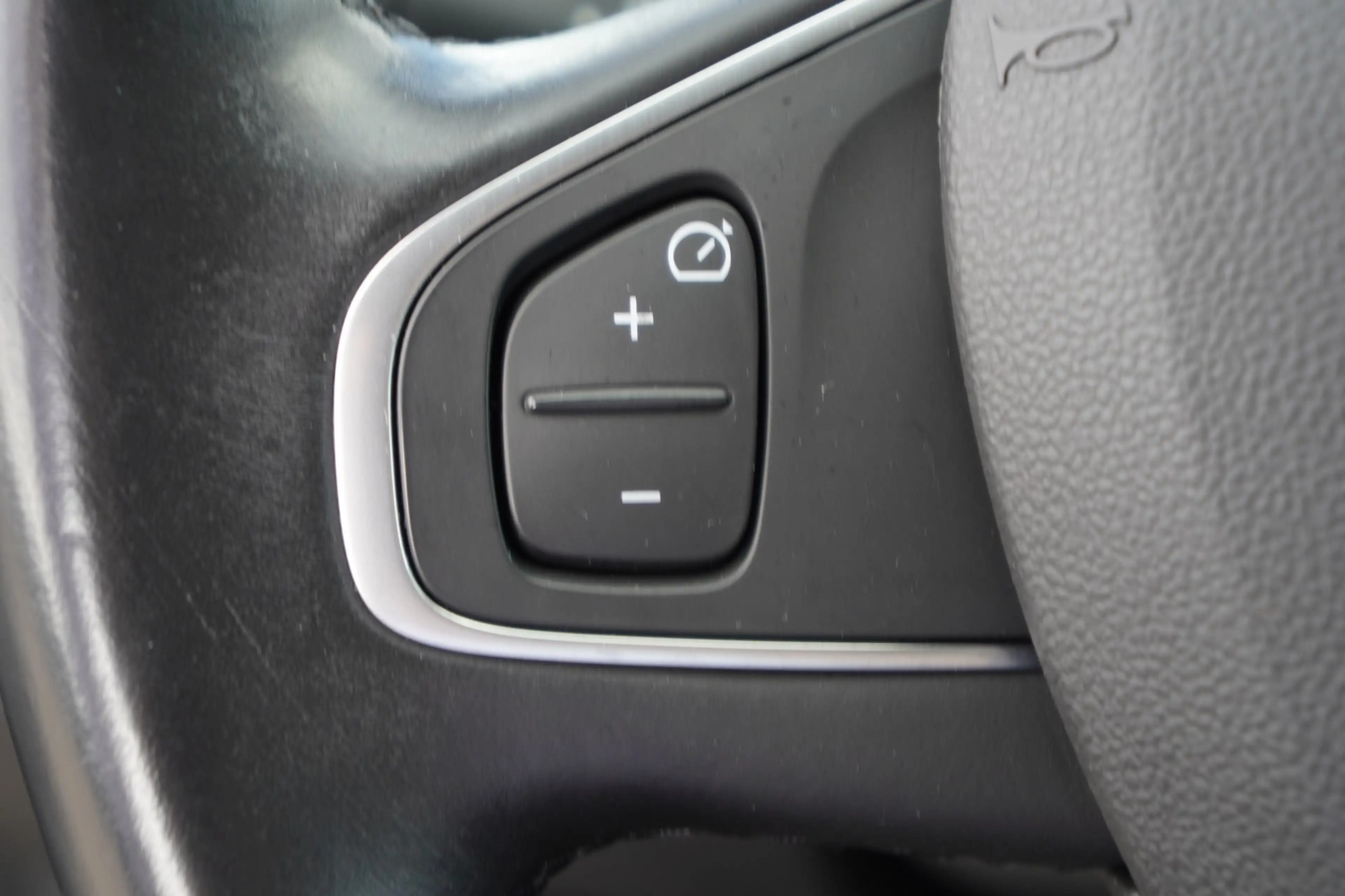 Renault Clio Grandtour 0.9 TCE Limited LED Navi Tempomat — photo 22