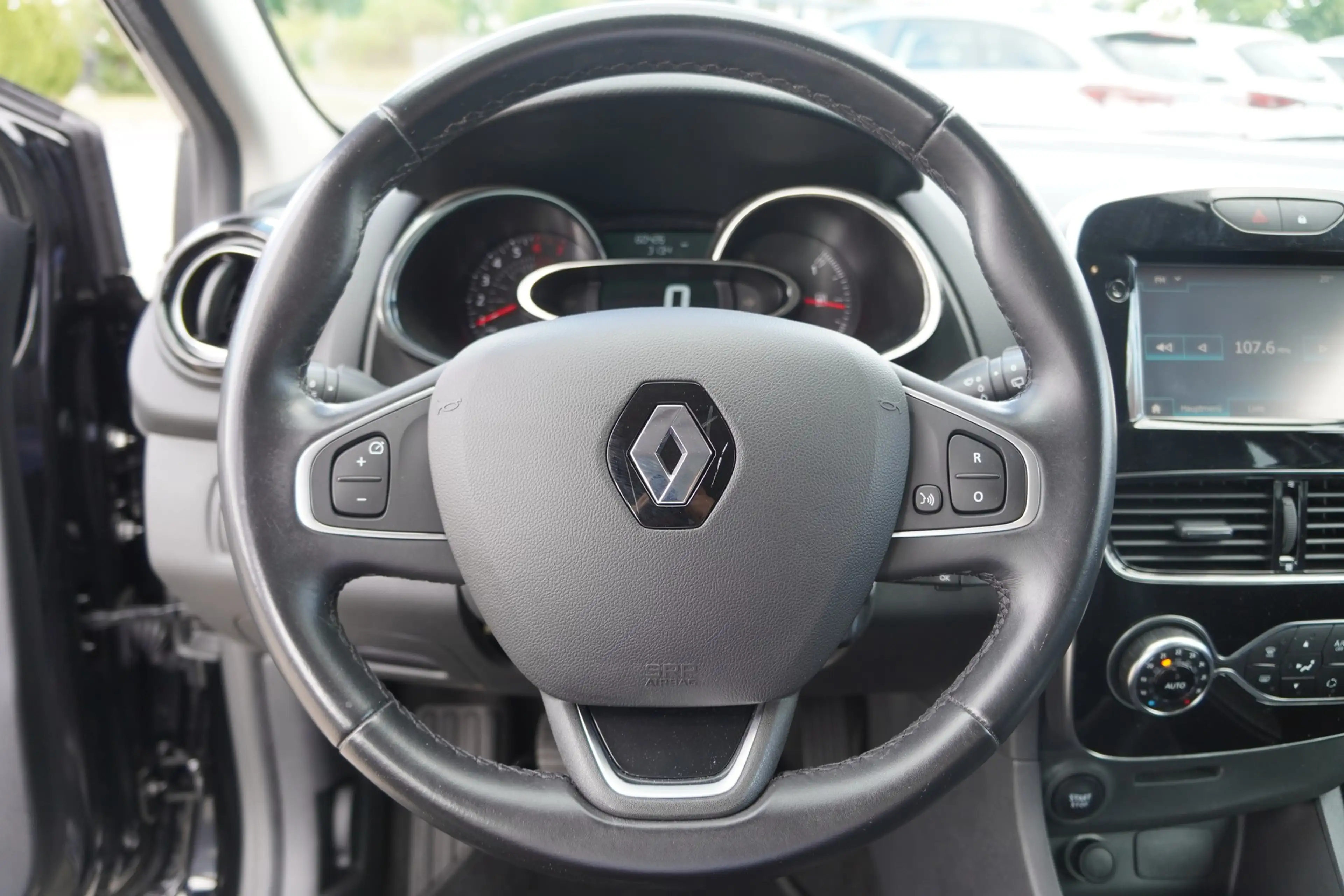 Renault Clio Grandtour 0.9 TCE Limited LED Navi Tempomat — photo 21