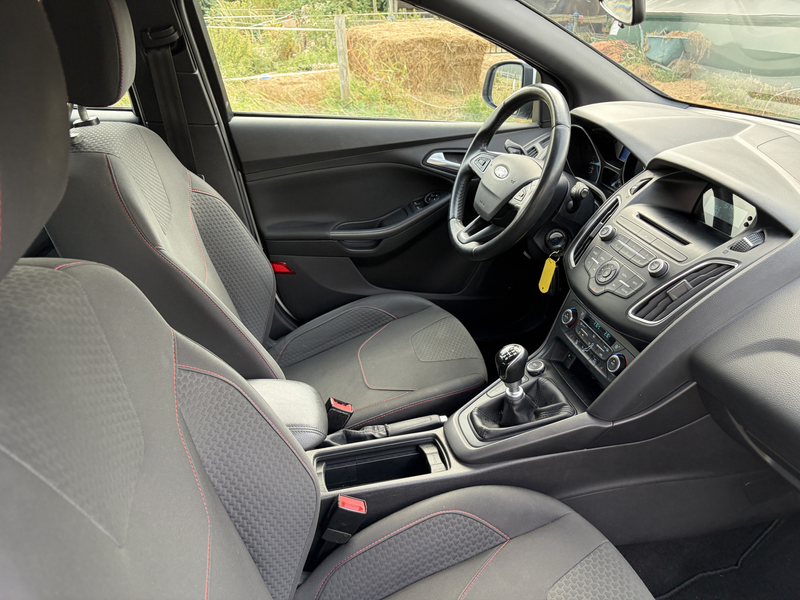 Ford Focus 1.0 Titanium Edition / ST-LINE / AIRCO / 136dkm! — photo 22