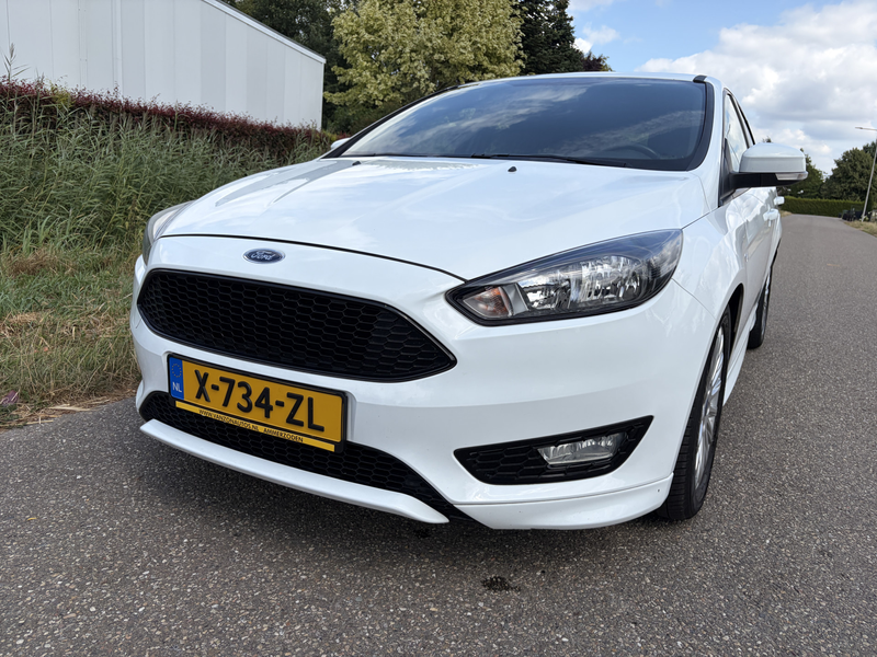 Ford Focus 1.0 Titanium Edition / ST-LINE / AIRCO / 136dkm! — photo 25