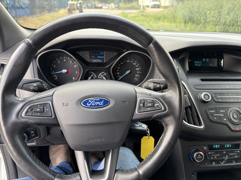 Ford Focus 1.0 Titanium Edition / ST-LINE / AIRCO / 136dkm! — photo 12