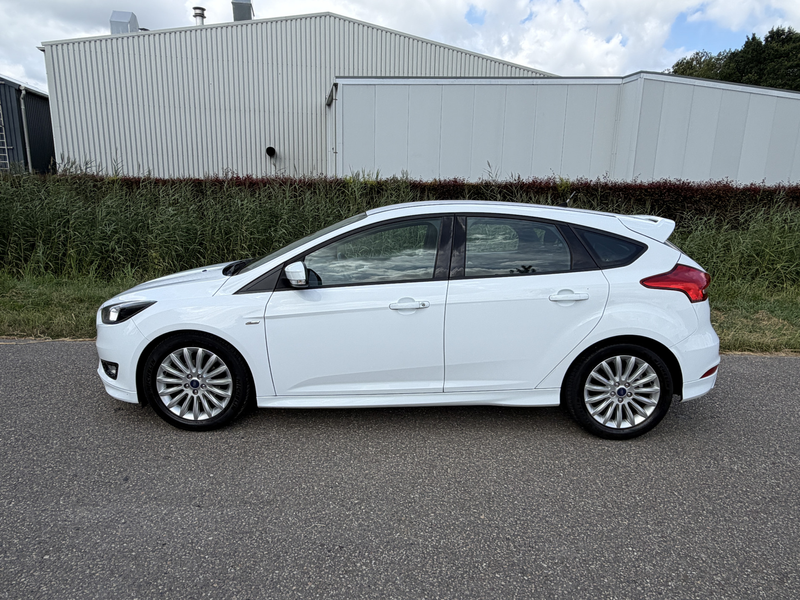 Ford Focus 1.0 Titanium Edition / ST-LINE / AIRCO / 136dkm! — photo 15