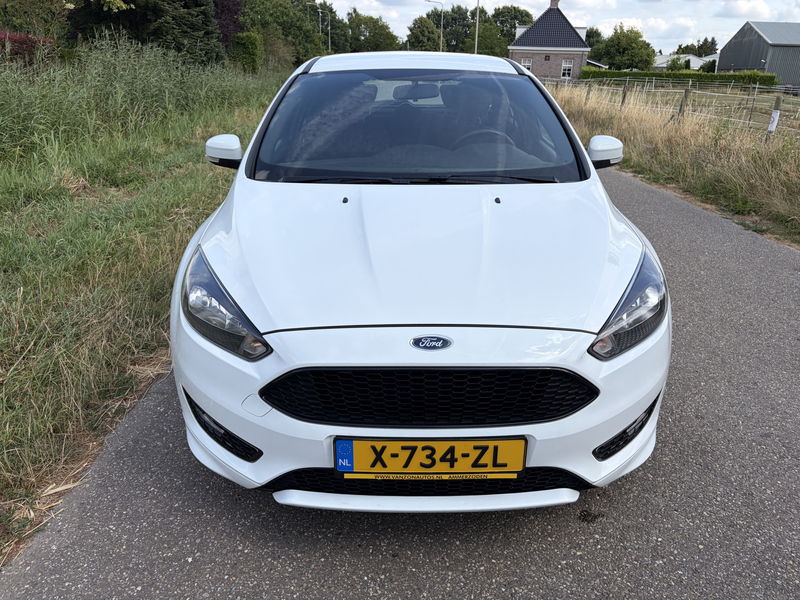 Ford Focus 1.0 Titanium Edition / ST-LINE / AIRCO / 136dkm! — photo 24