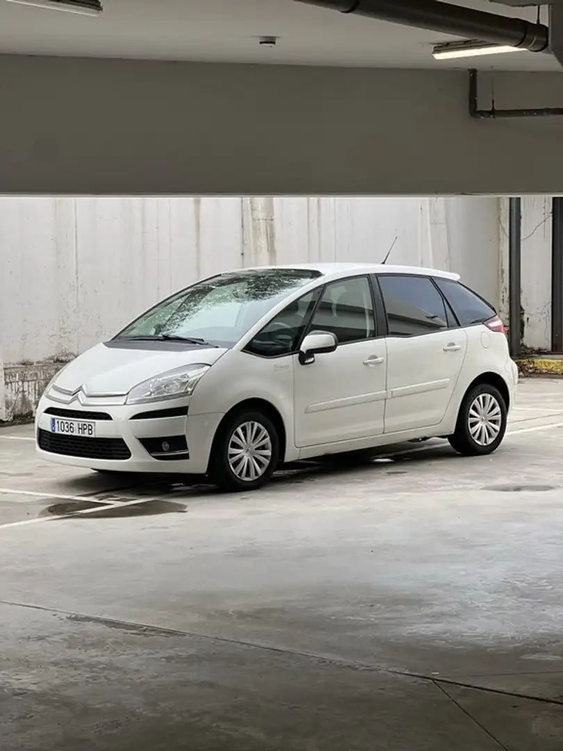 Citroen C4 Aircross Citroën Picasso 1.6 HDi 110cv Seduction Bílá - 1