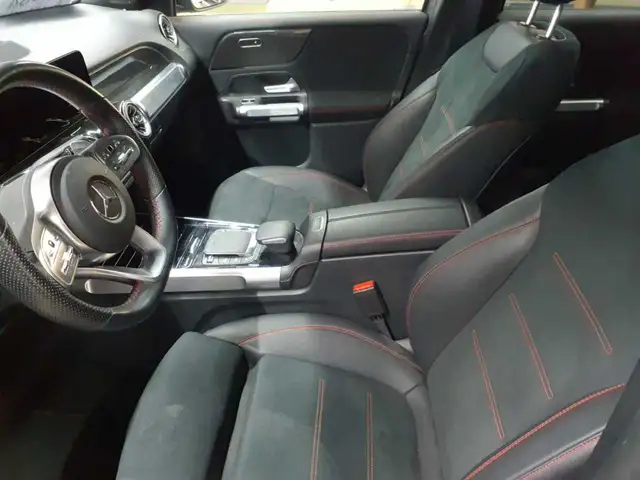 Mercedes-Benz GLB view 7
